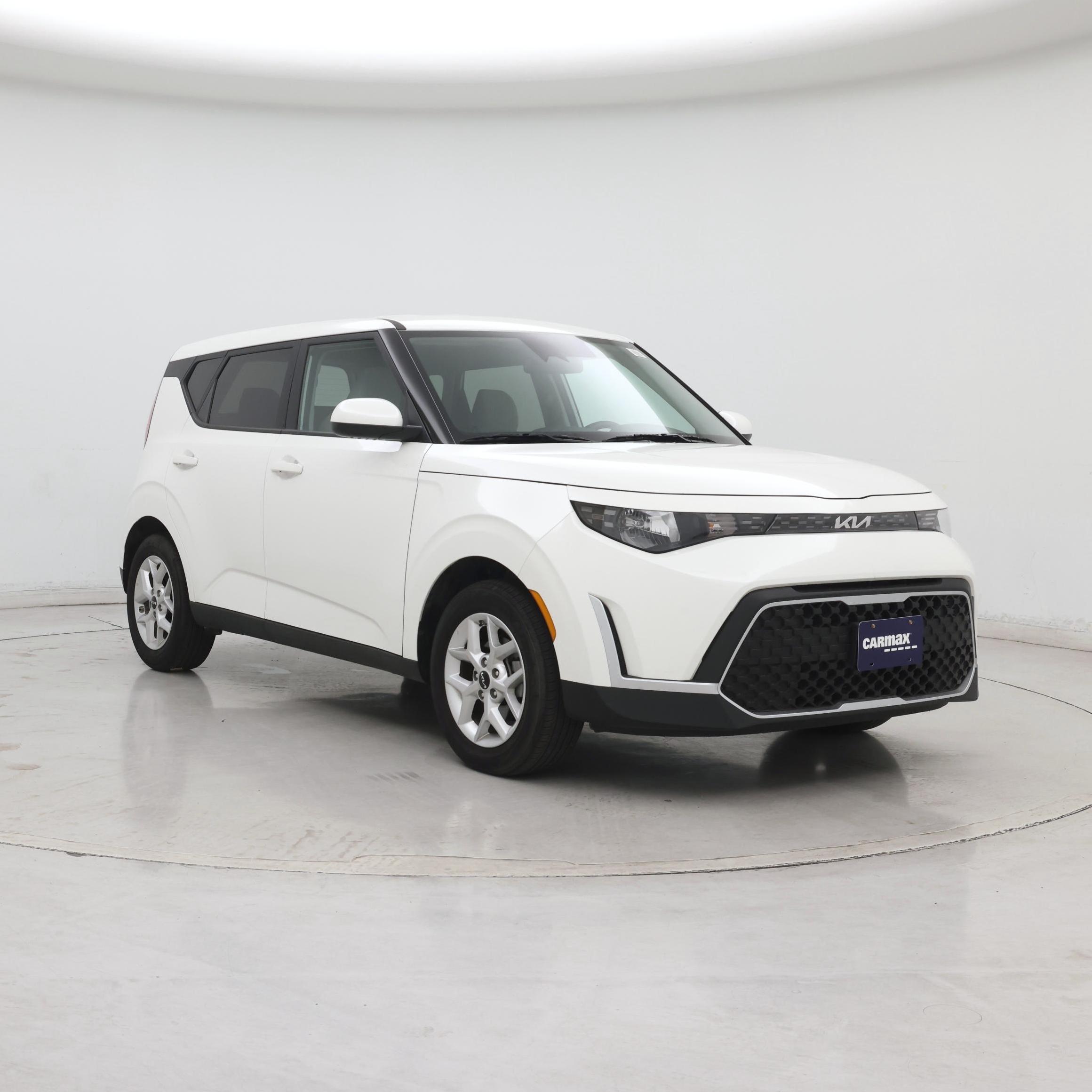 White 2025 Kia Soul SUV / Crossover Front-Wheel Drive Automatic