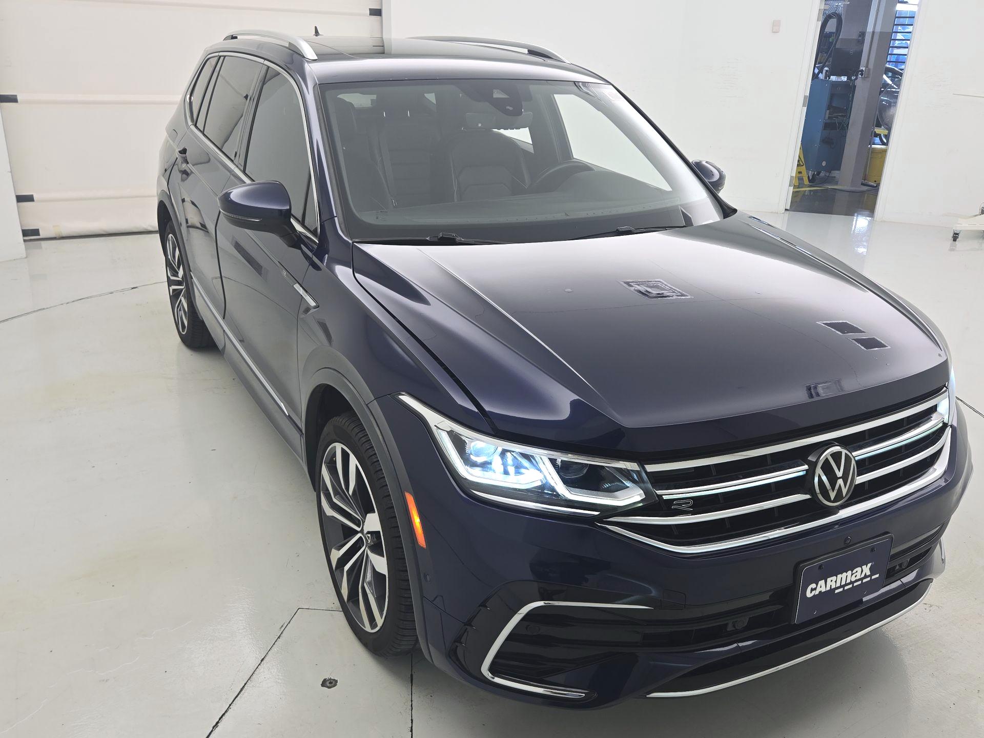 Thumbnail: 2022 Volkswagen Tiguan - 1