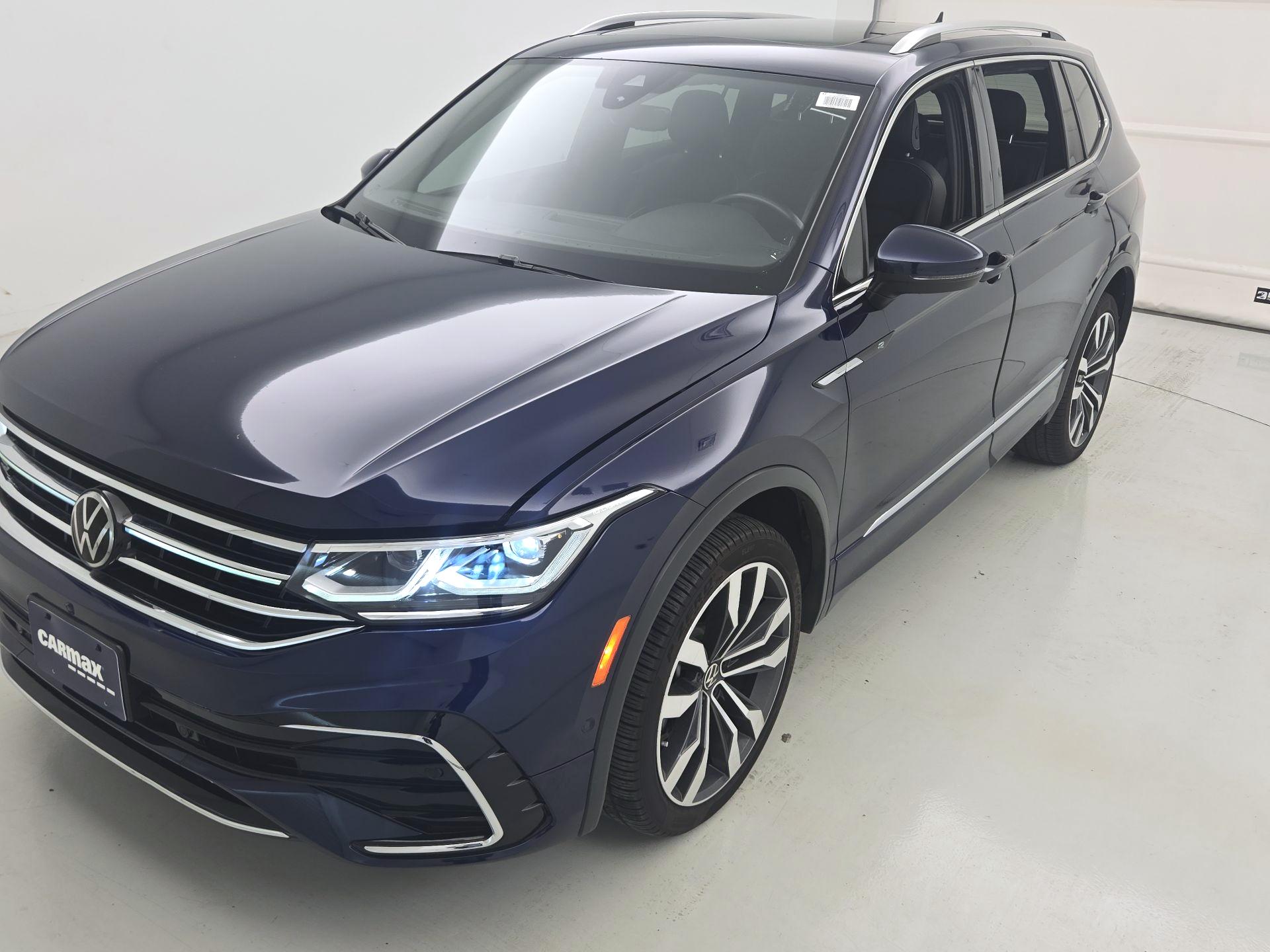 Thumbnail: 2022 Volkswagen Tiguan - 3