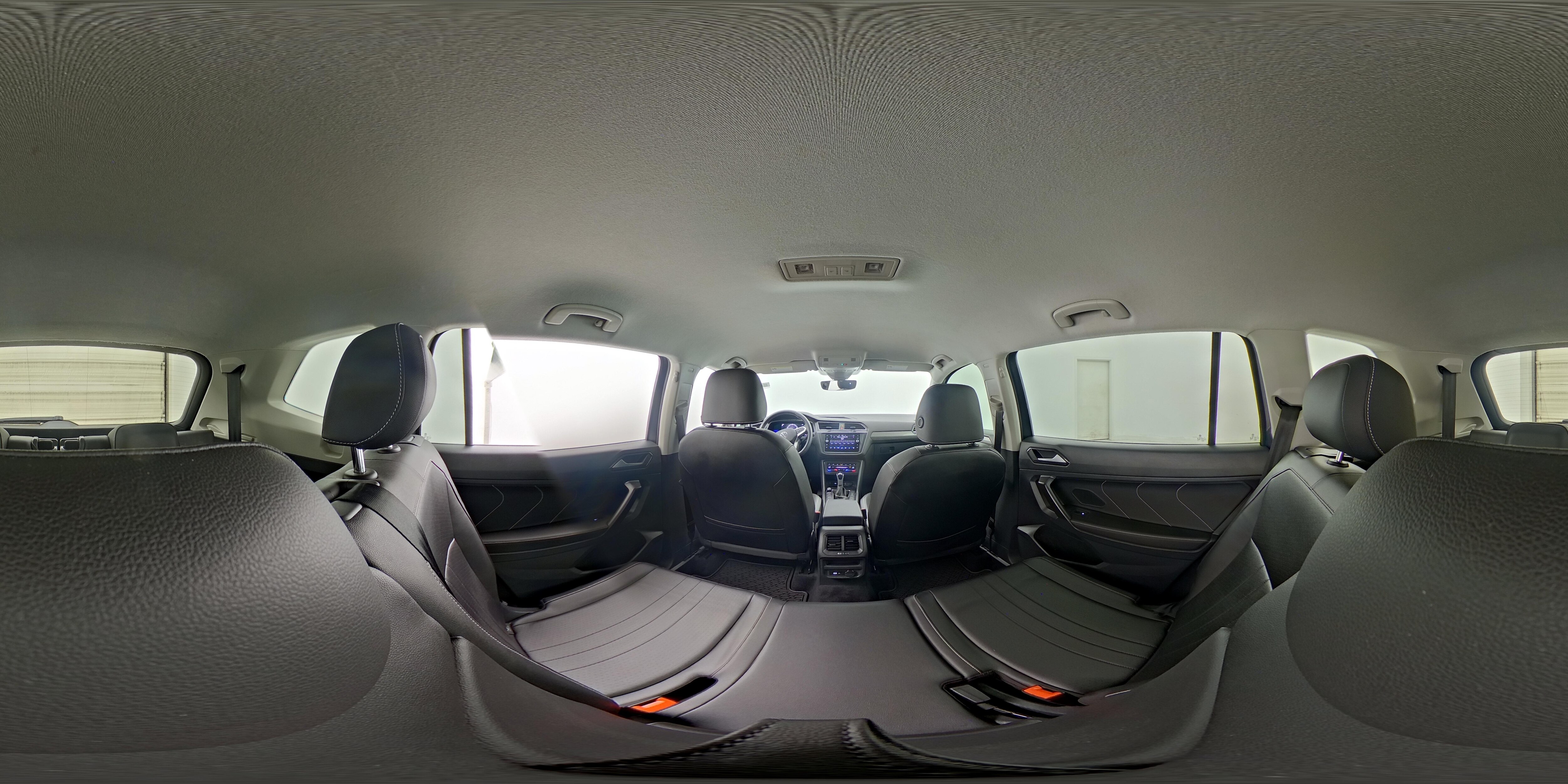2022 Volkswagen Tiguan SE - Photo 25