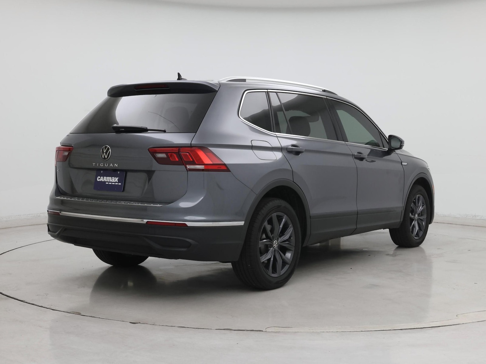 2022 Volkswagen Tiguan SE - Photo 9