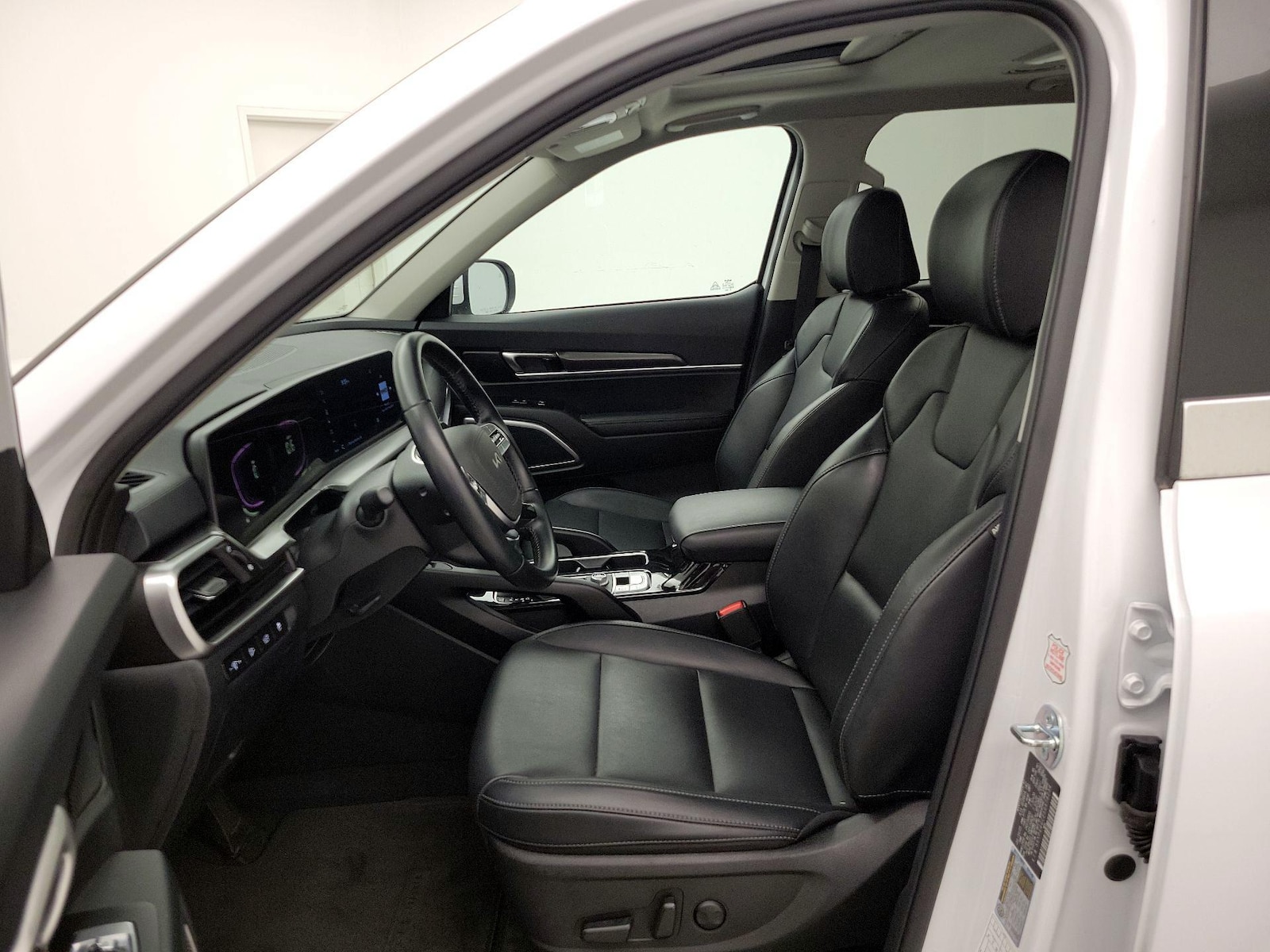 2025 Kia Telluride S - Photo 12