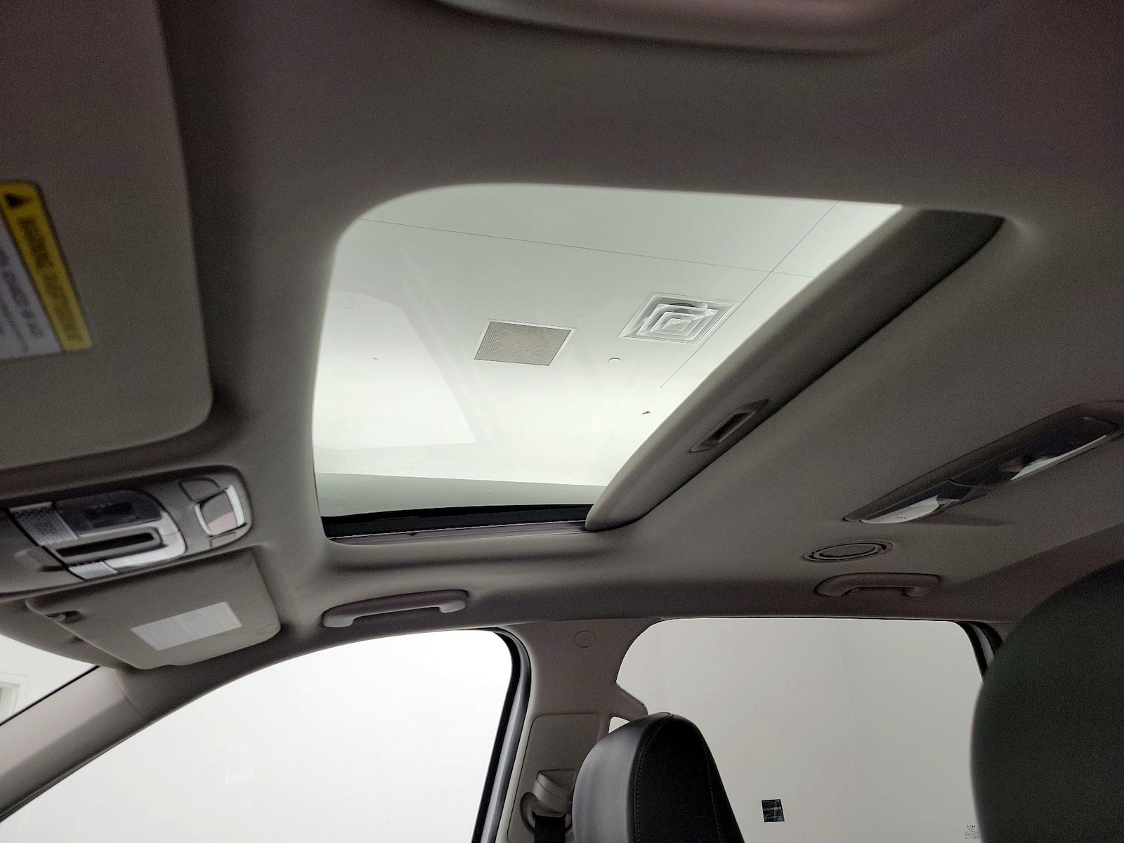 2025 Kia Telluride S - Photo 21