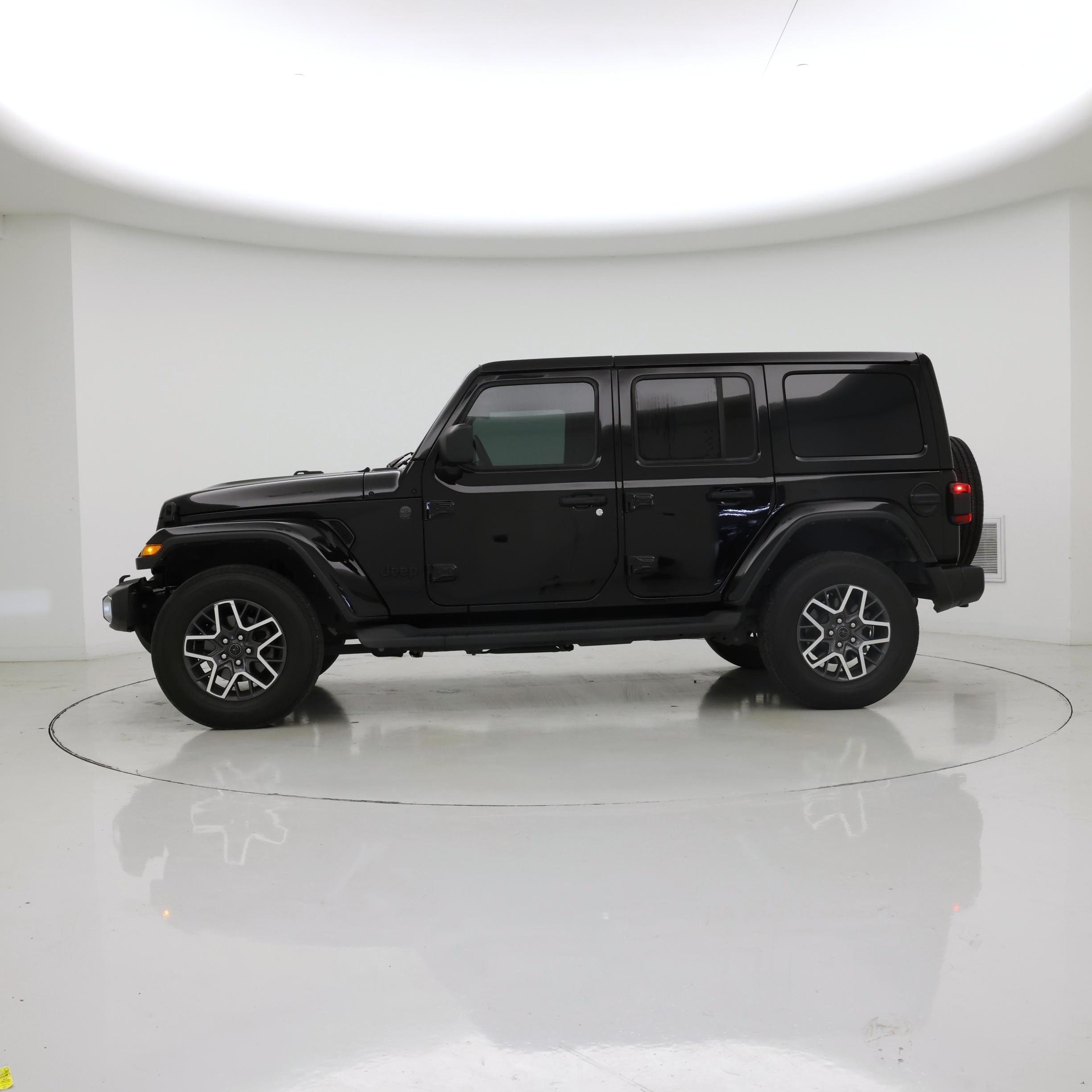 Thumbnail: 2025 Jeep Wrangler - 3