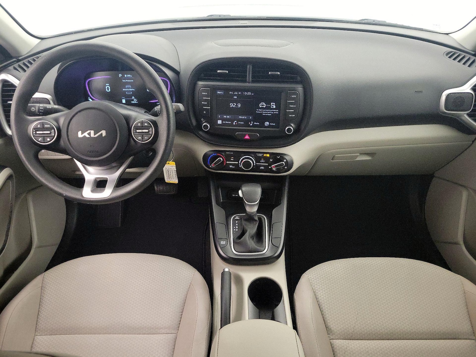 2025 Kia Soul LX - Photo 10