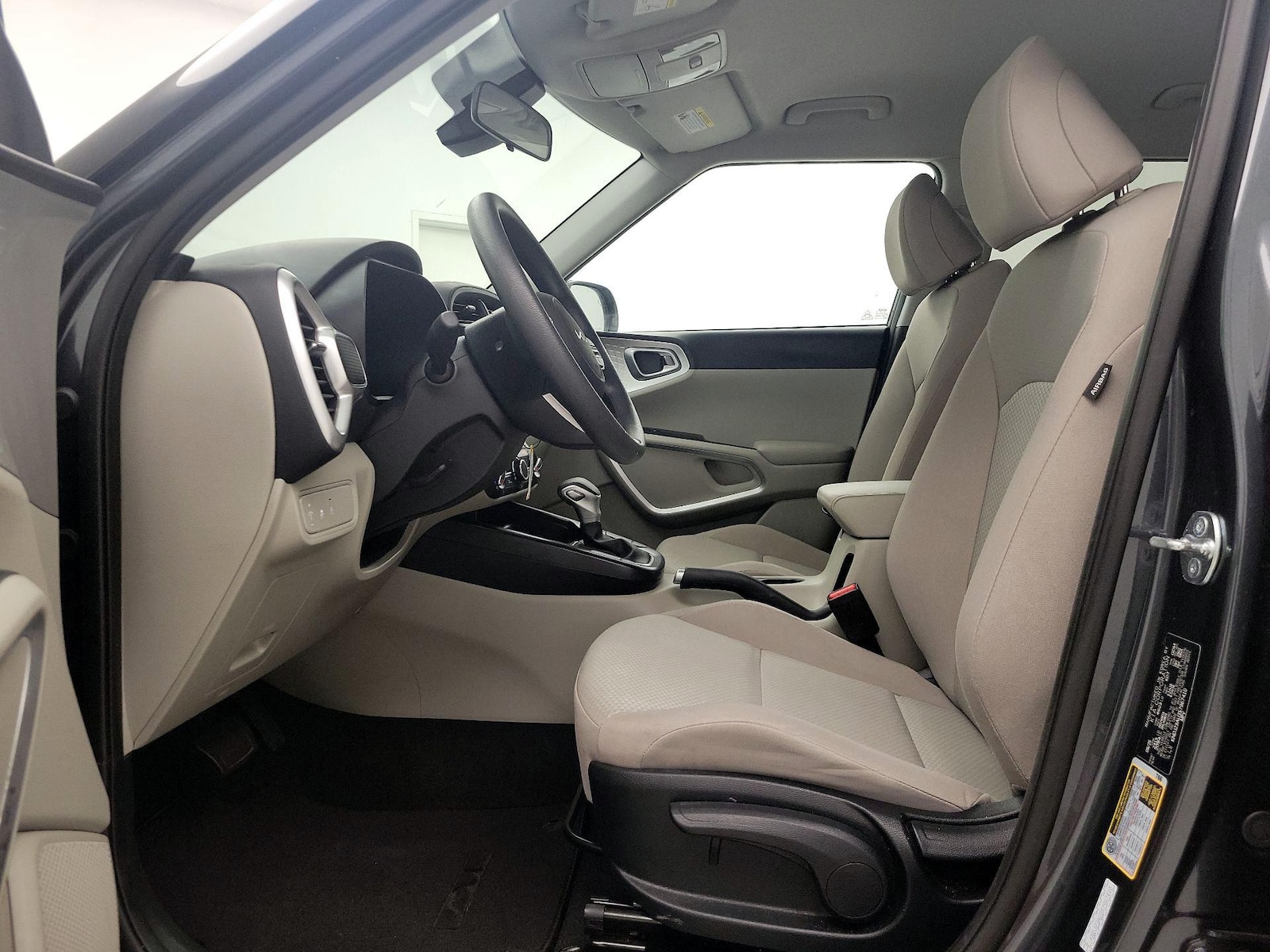 2025 Kia Soul LX - Photo 12