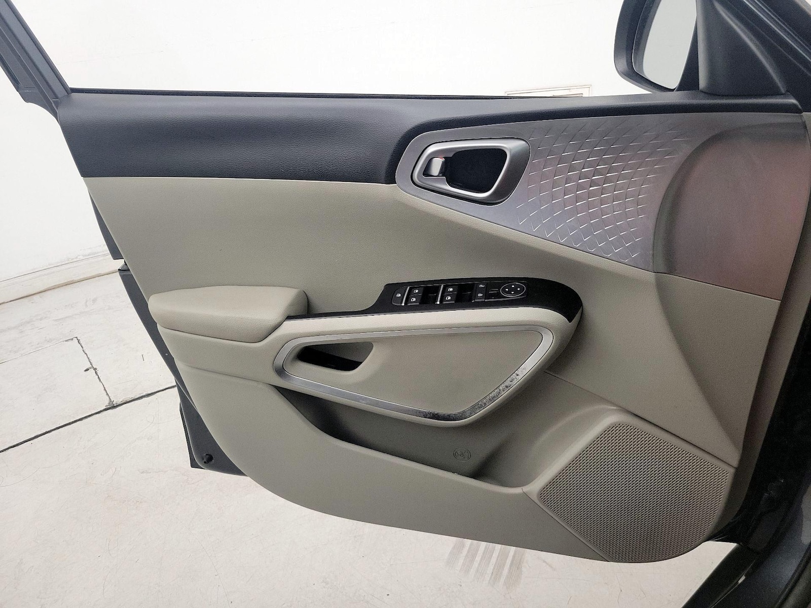 2025 Kia Soul LX - Photo 13