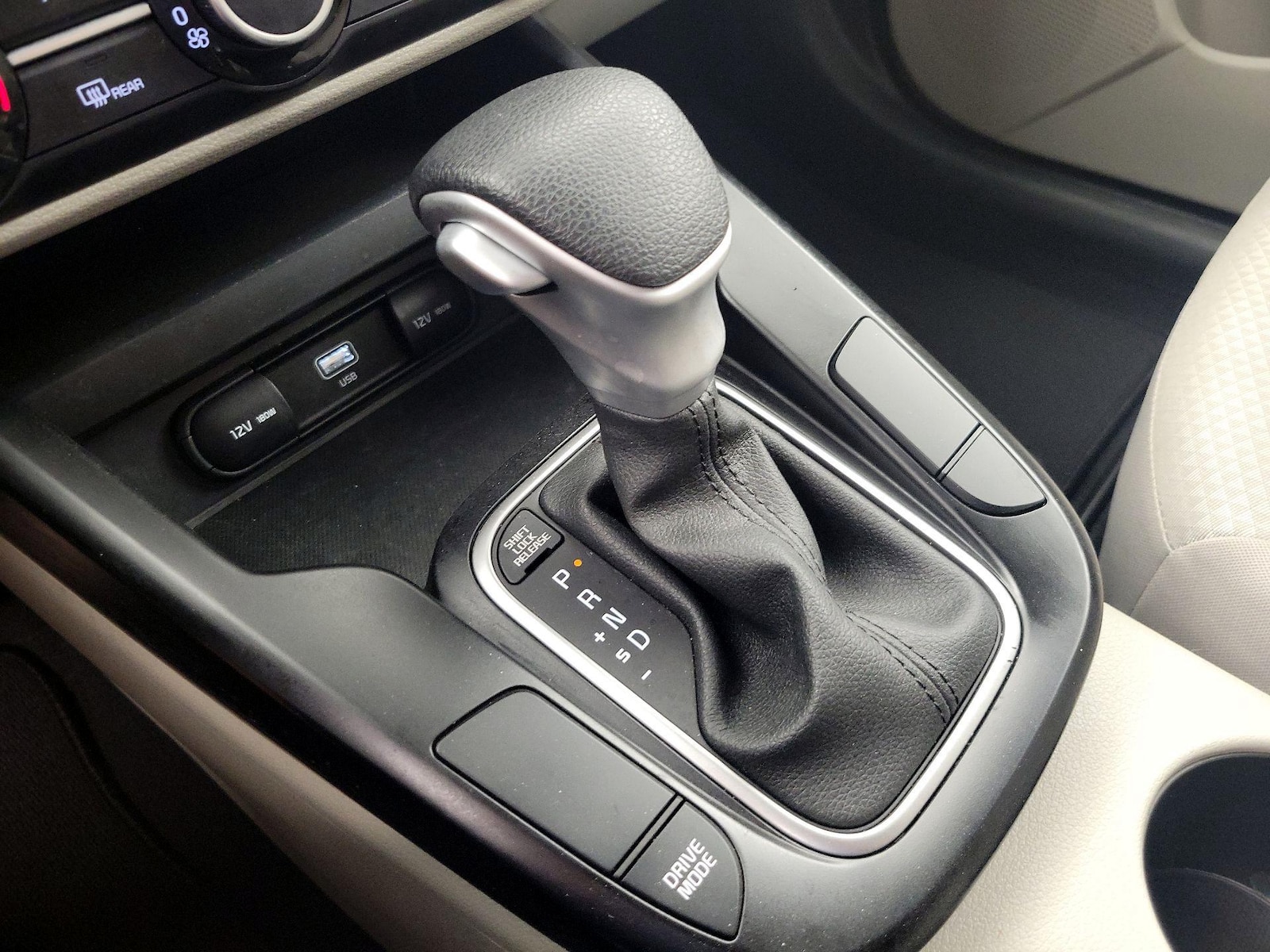 2025 Kia Soul LX - Photo 18