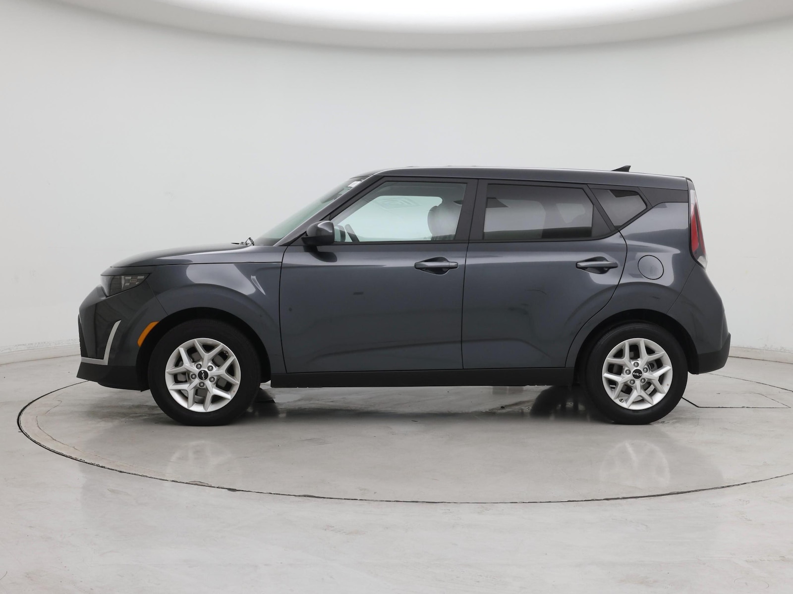 2025 Kia Soul LX - Photo 4