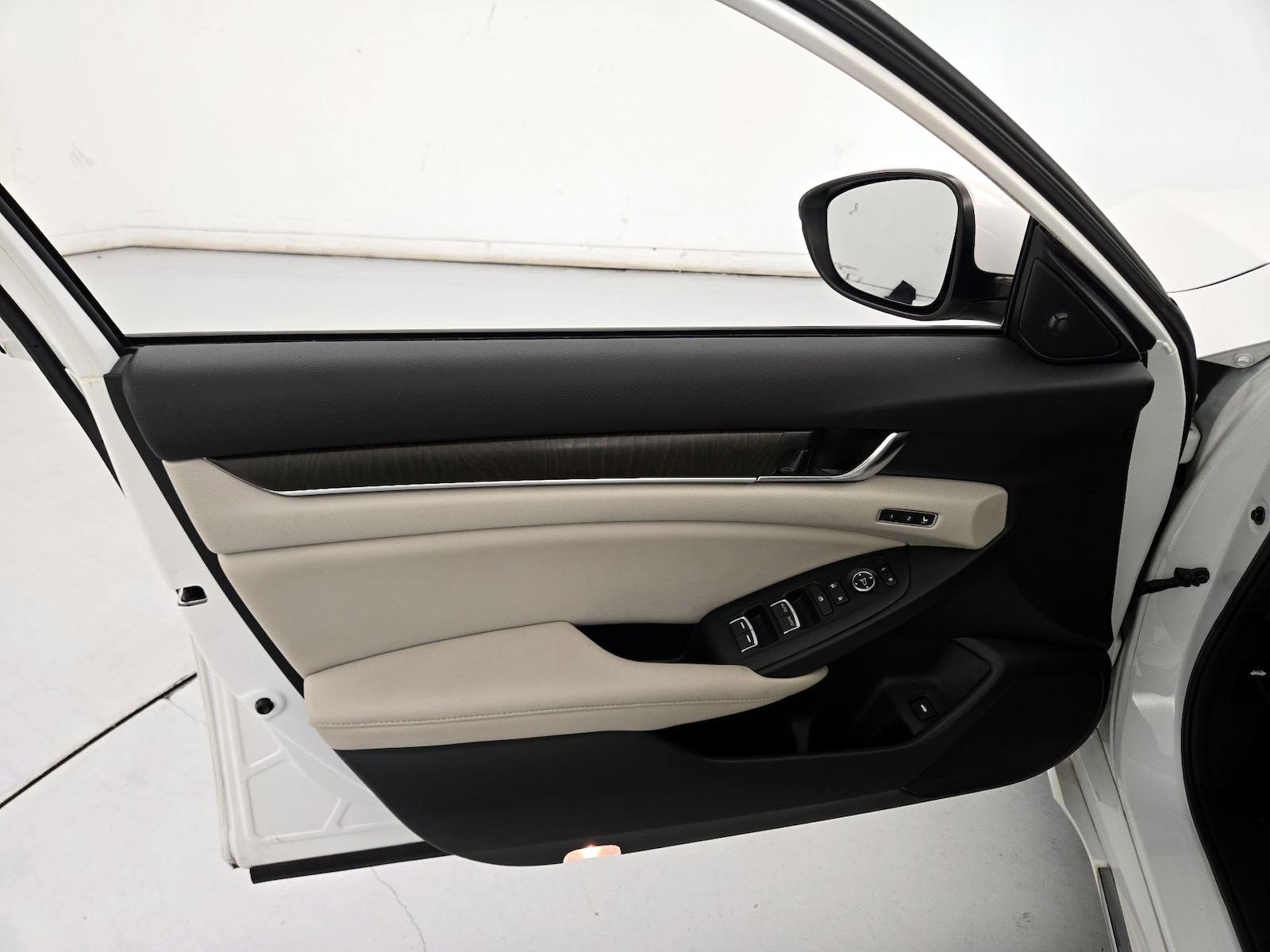 2021 Honda Accord EX-L - Photo 13
