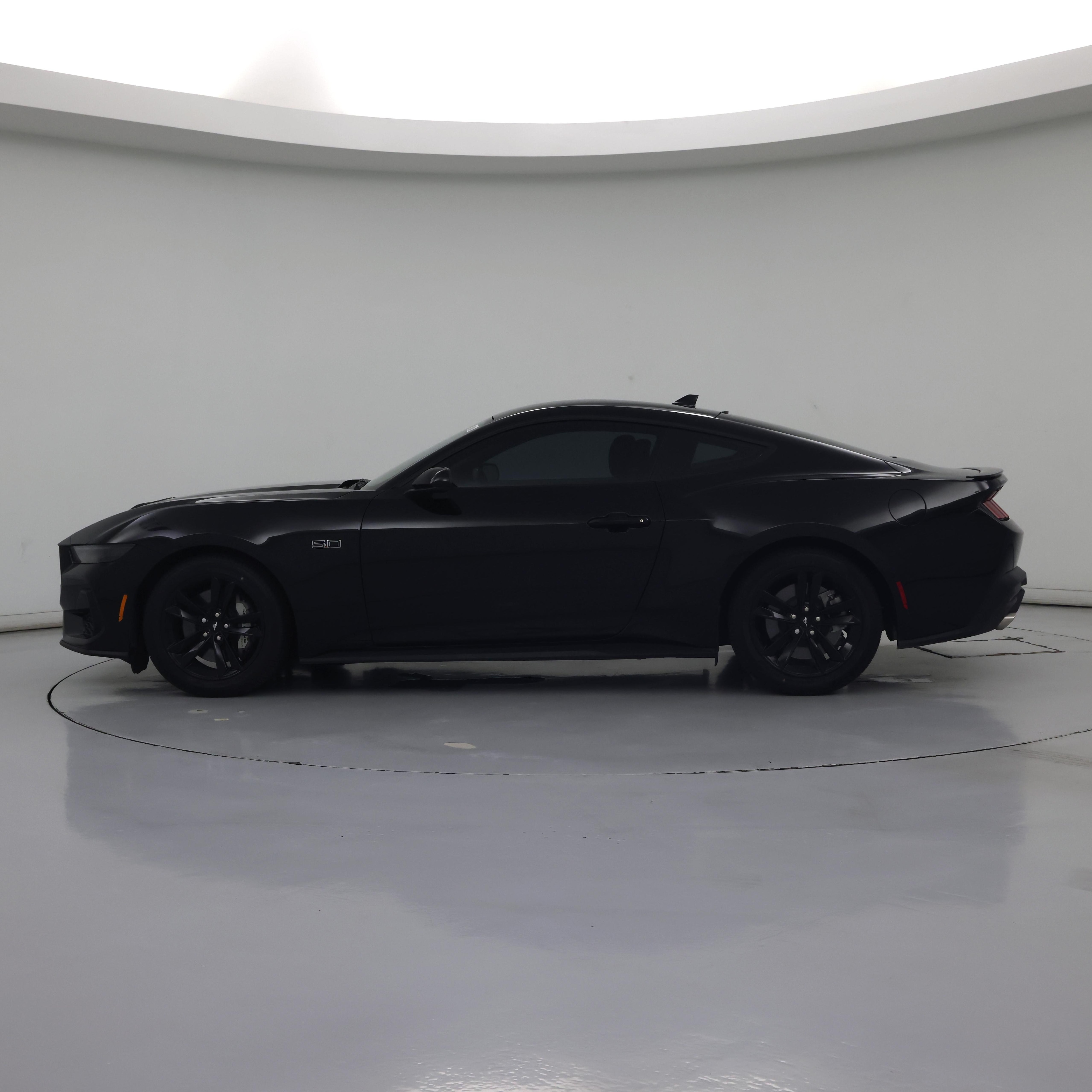 Thumbnail: 2025 Ford Mustang - 3