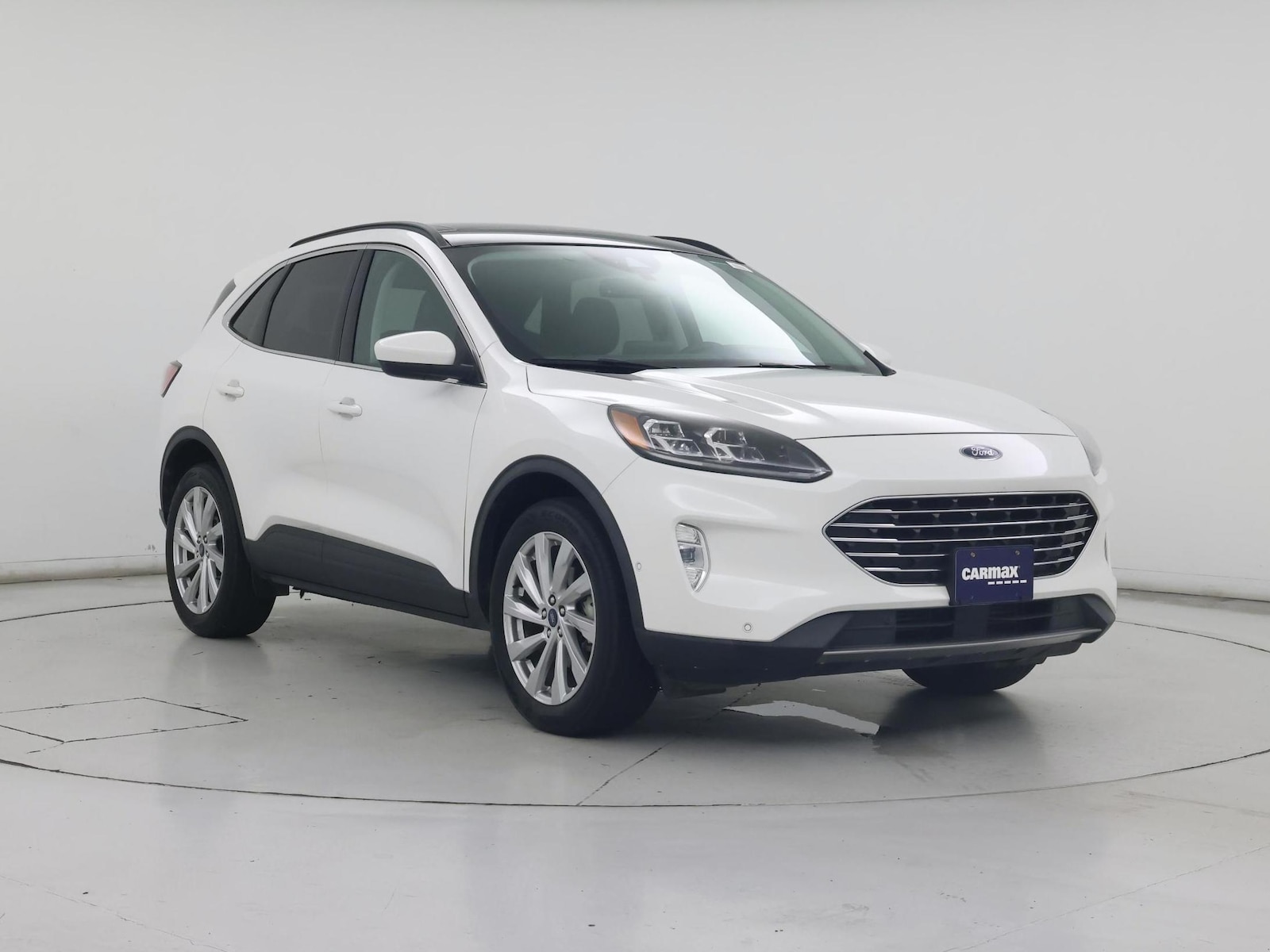 2022 Ford Escape Titanium - Photo 2
