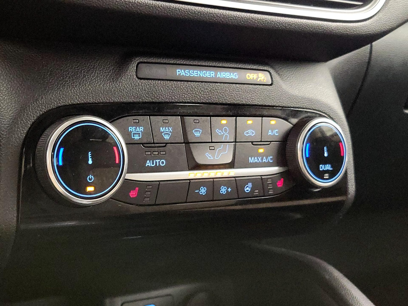 2022 Ford Escape Titanium - Photo 17
