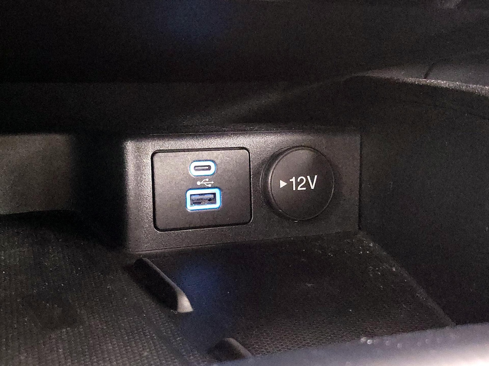 2022 Ford Escape Titanium - Photo 19