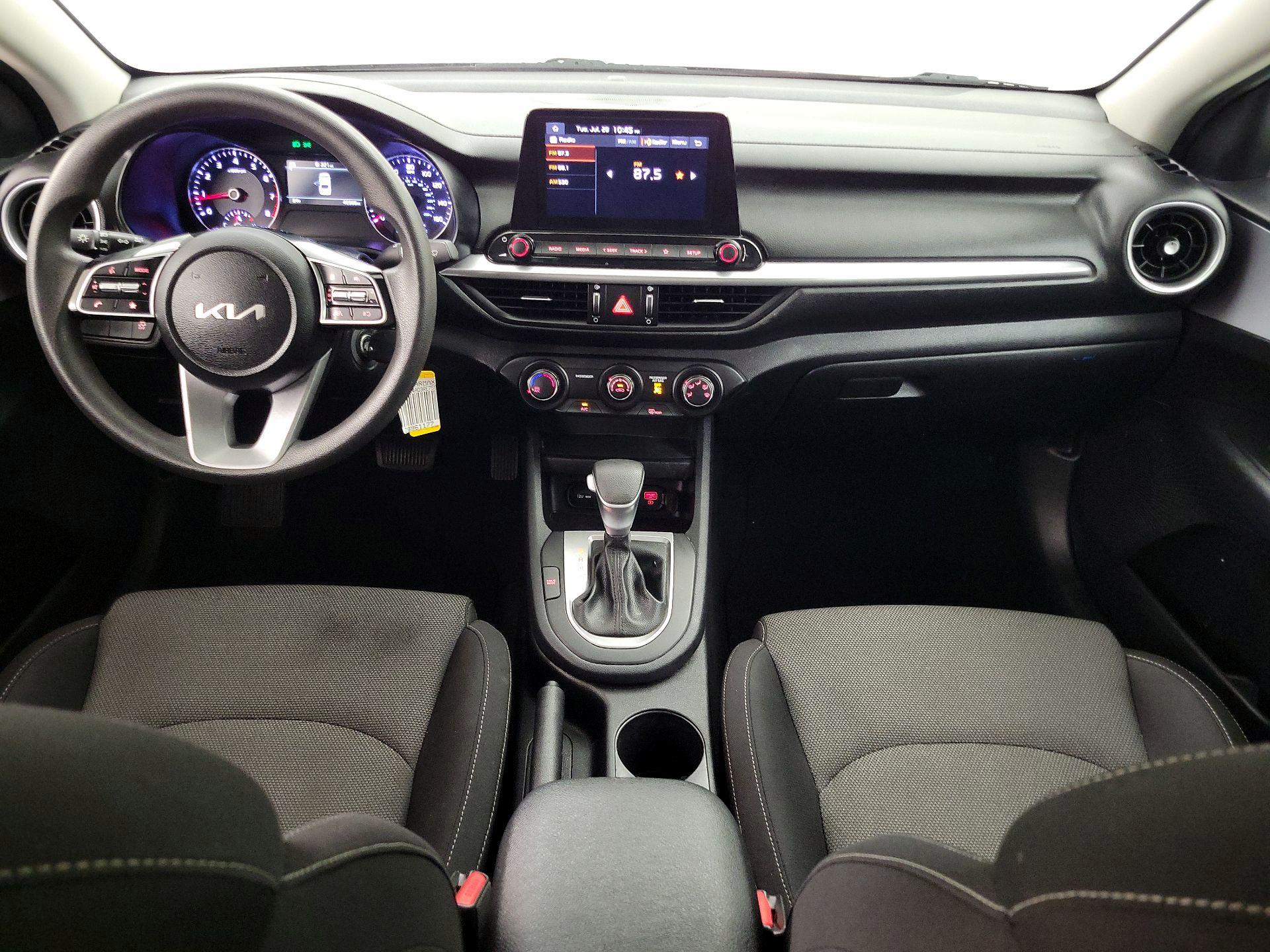 Thumbnail: 2024 Kia Forte - 9
