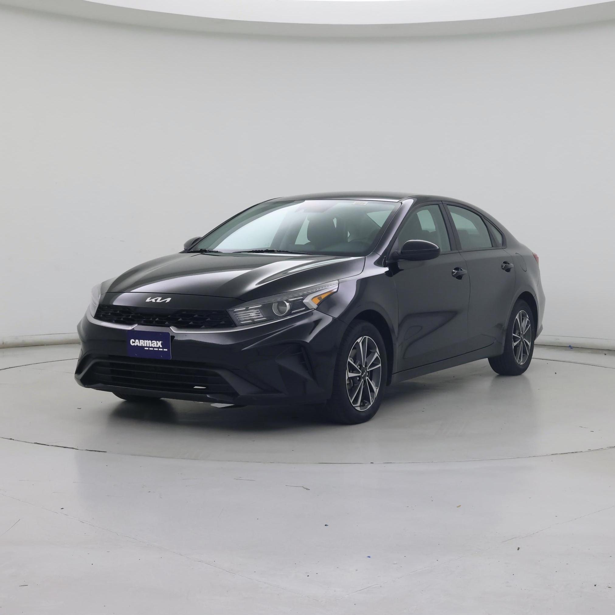 Thumbnail: 2024 Kia Forte - 4