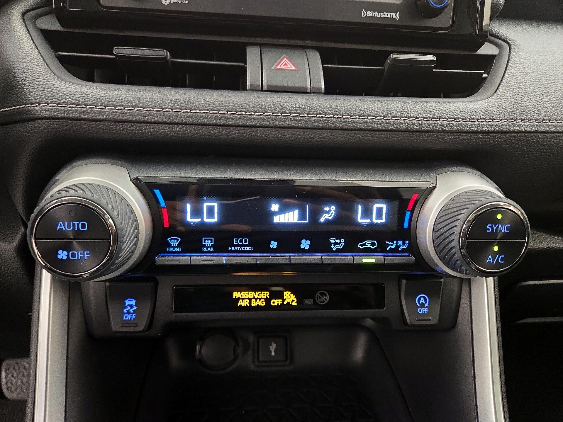 Thumbnail: 2020 Toyota RAV4 - 16