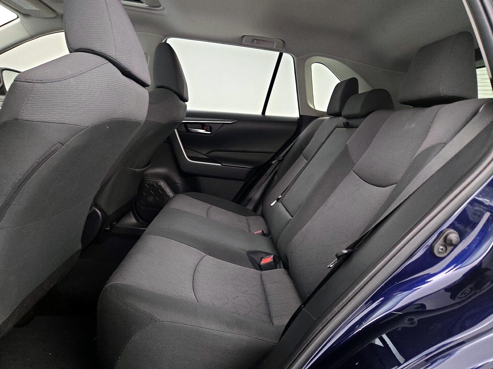Thumbnail: 2020 Toyota RAV4 - 20