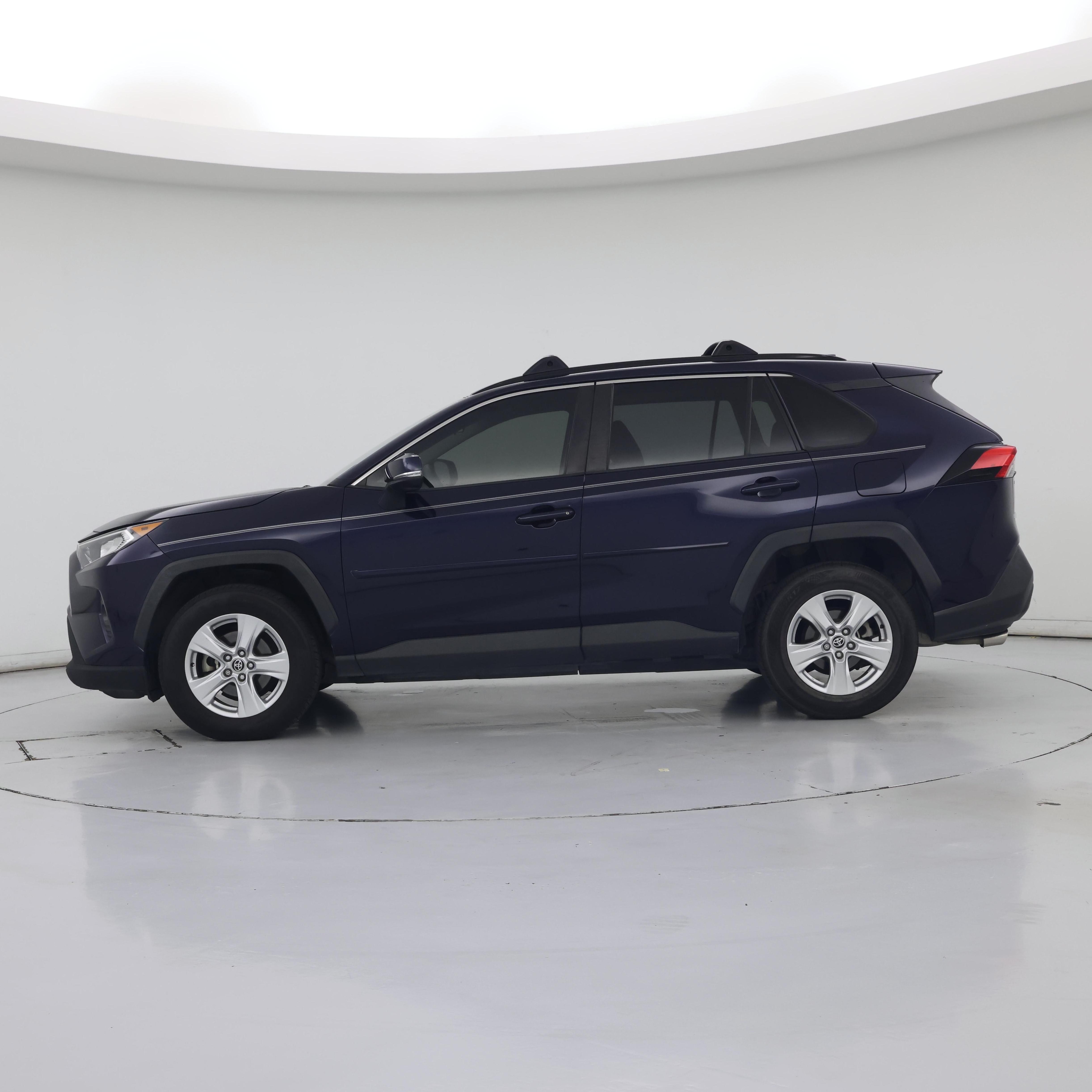 Thumbnail: 2020 Toyota RAV4 - 3