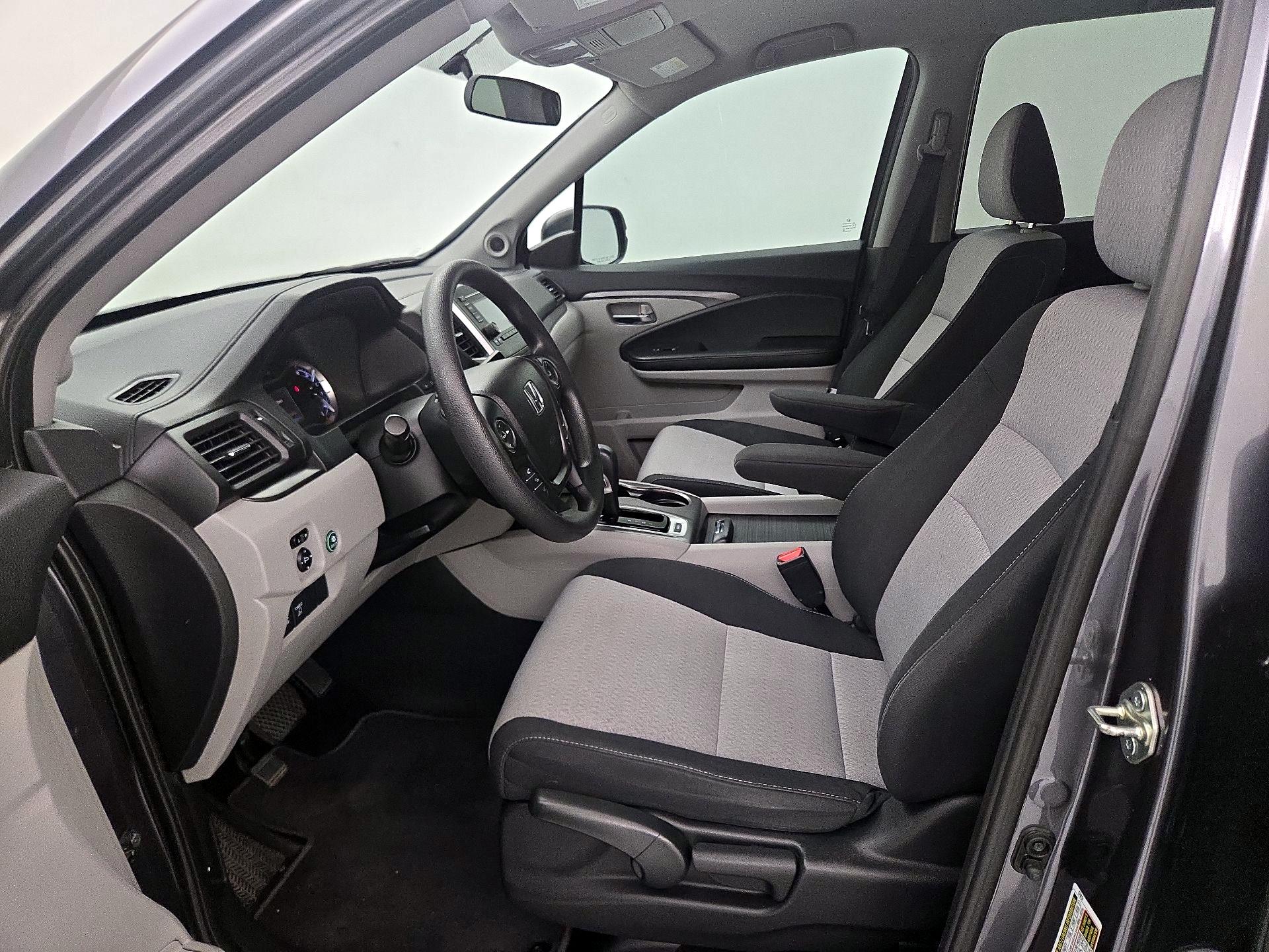 Thumbnail: 2017 Honda Ridgeline - 11