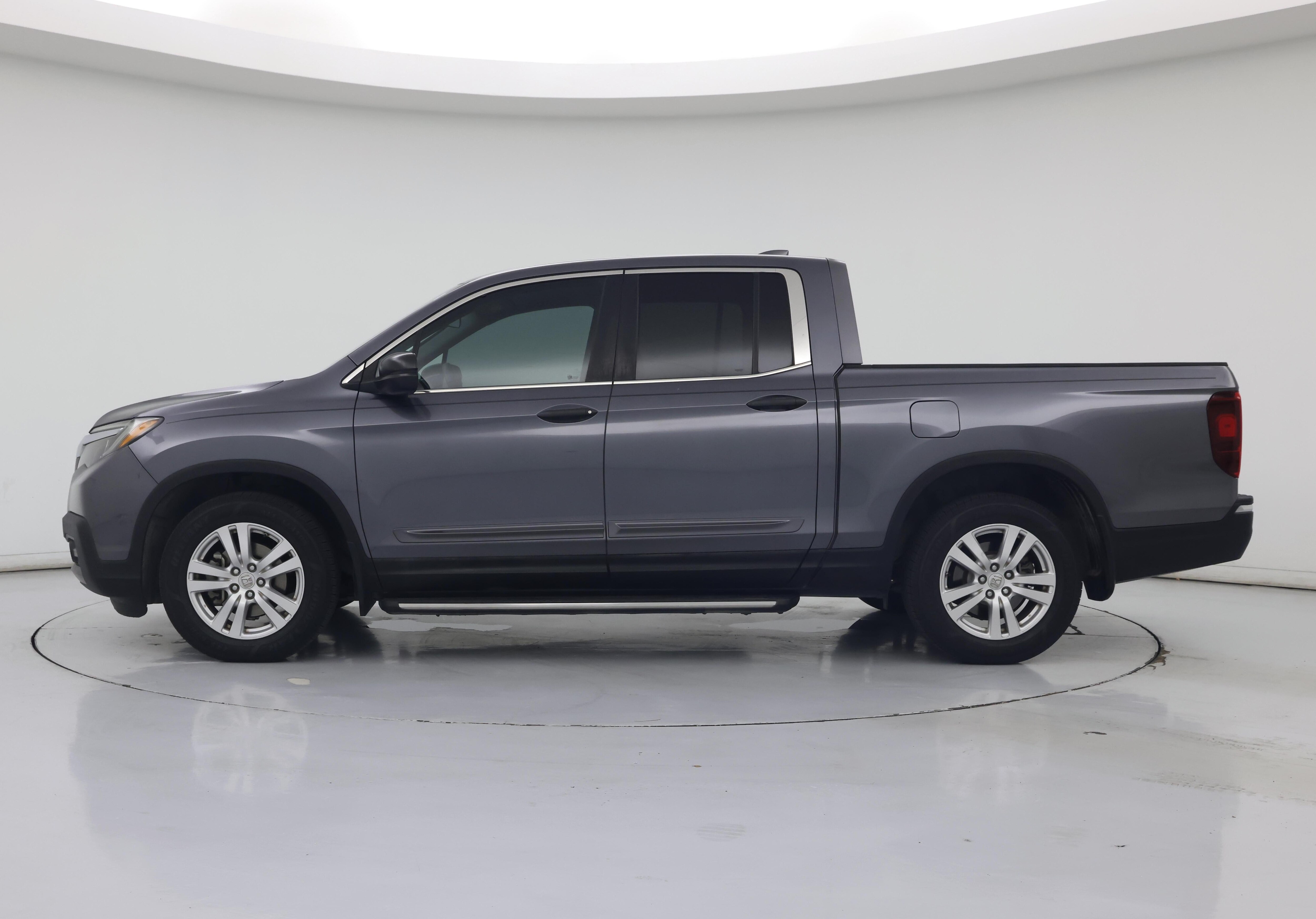 Thumbnail: 2017 Honda Ridgeline - 3