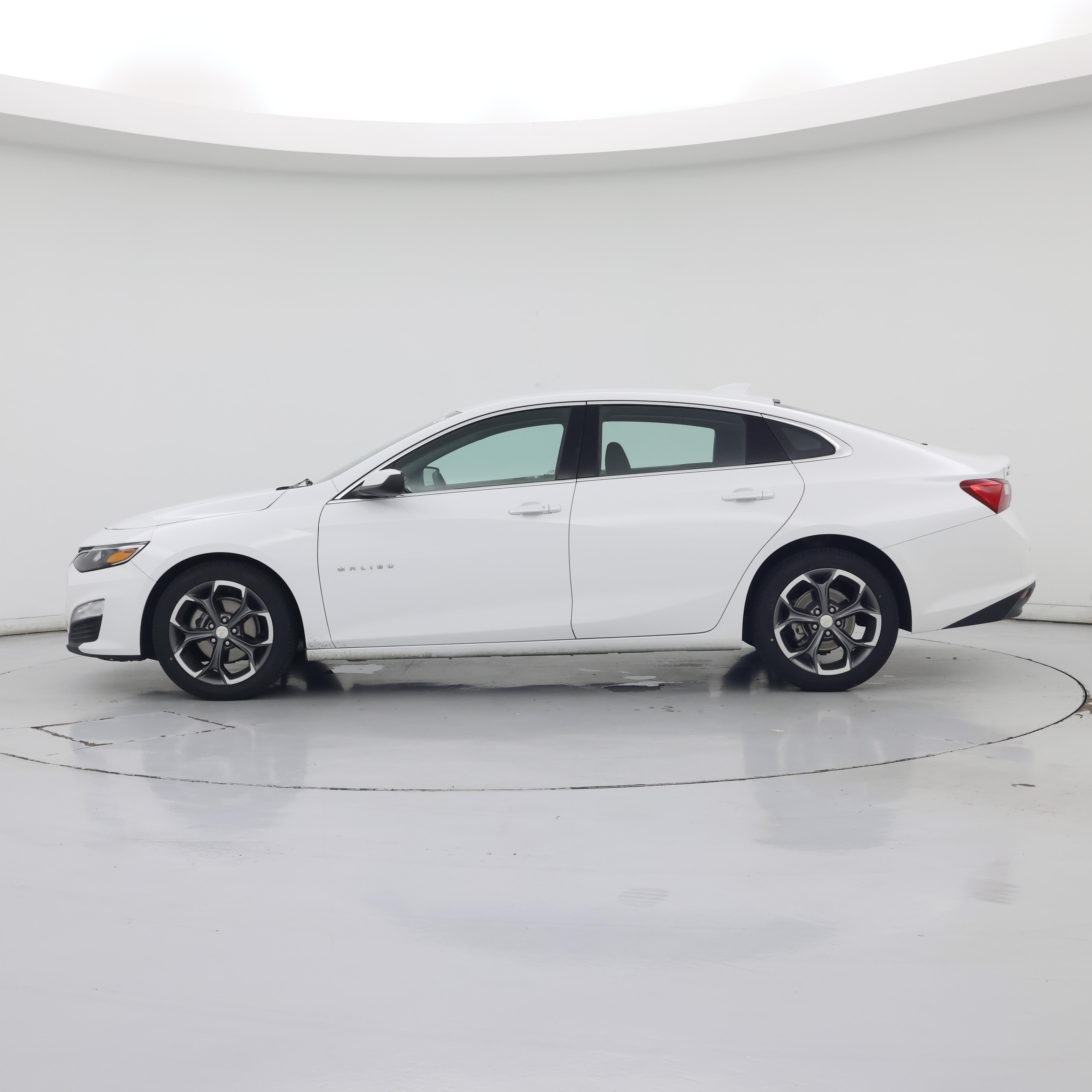 Thumbnail: 2024 Chevrolet Malibu - 3