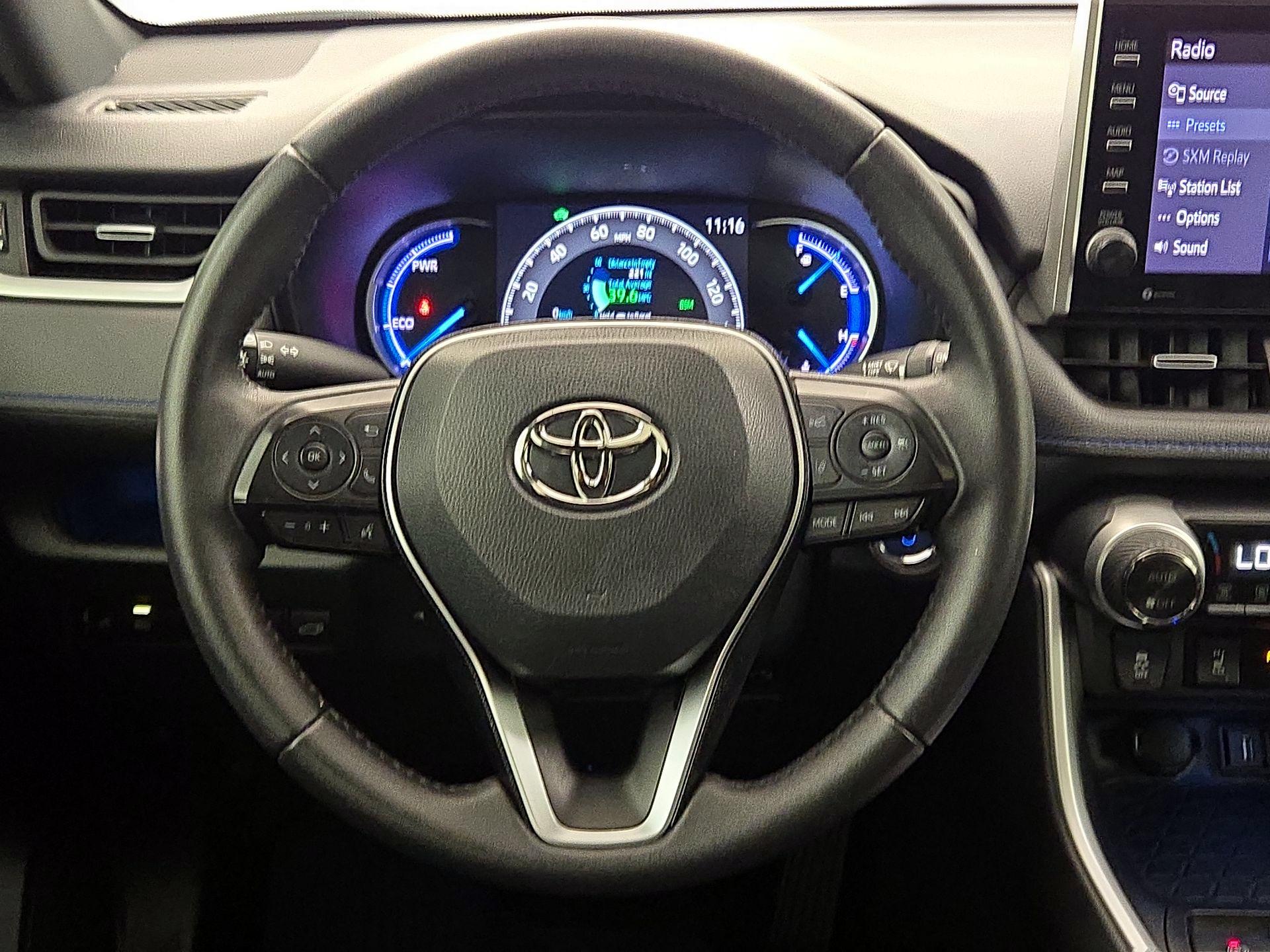 Thumbnail: 2022 Toyota RAV4 - 10