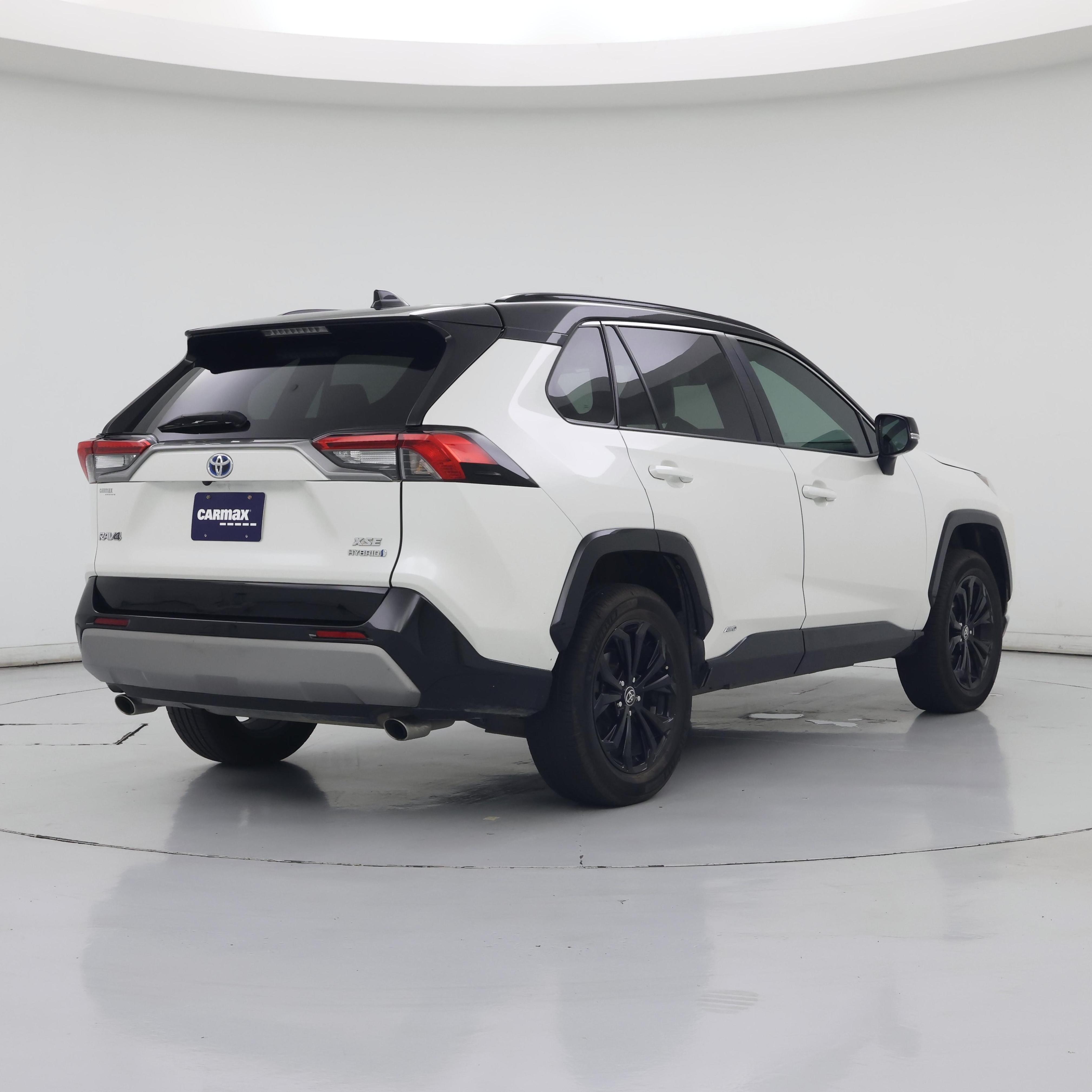 Thumbnail: 2022 Toyota RAV4 - 8