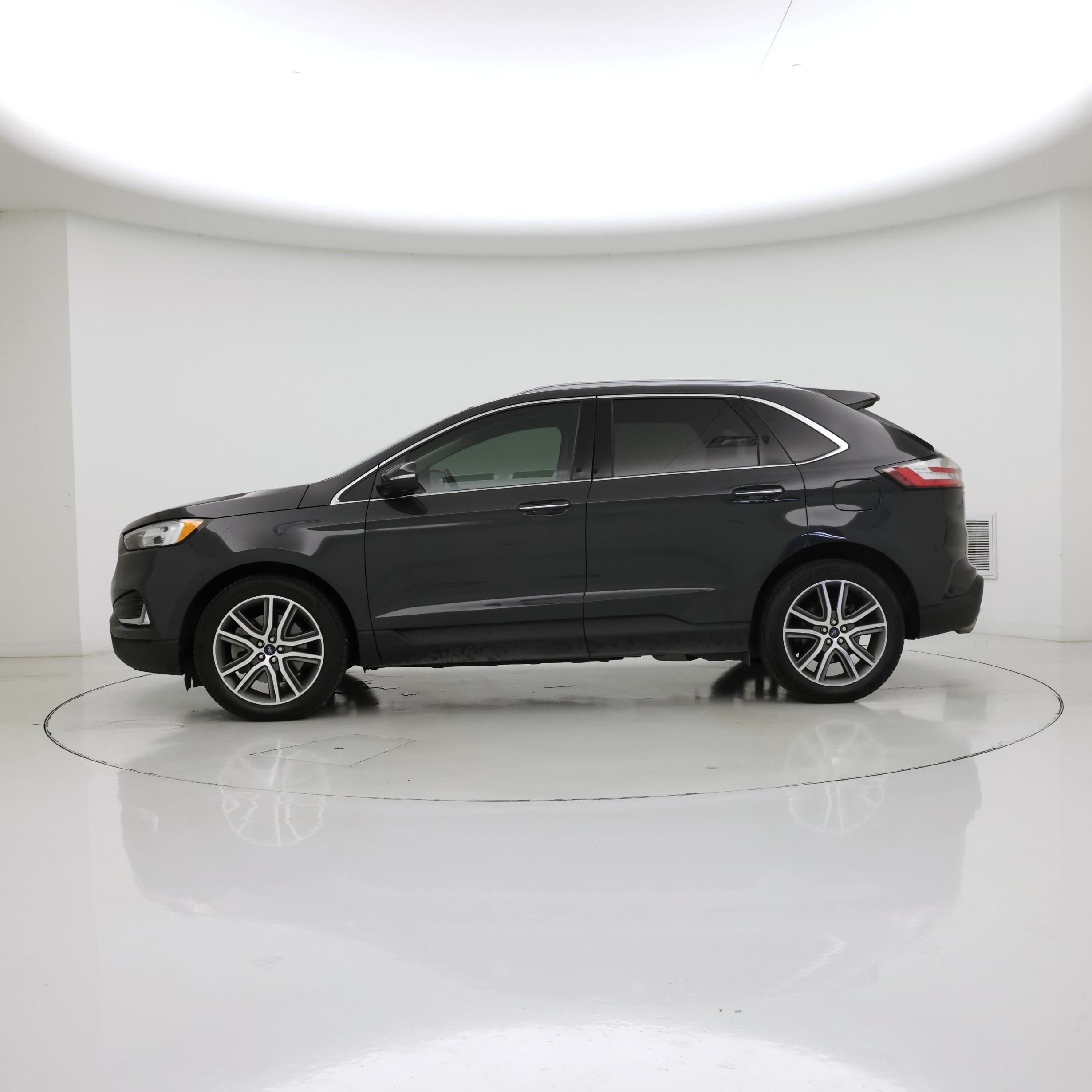 Thumbnail: 2021 Ford Edge - 3