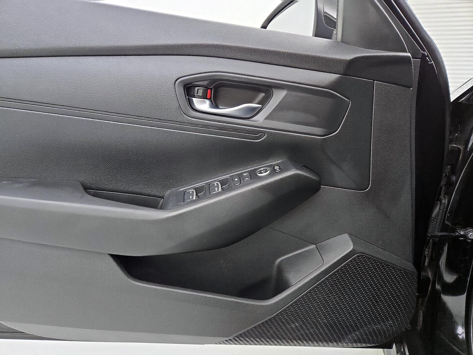 2024 Honda Accord LX - Photo 11