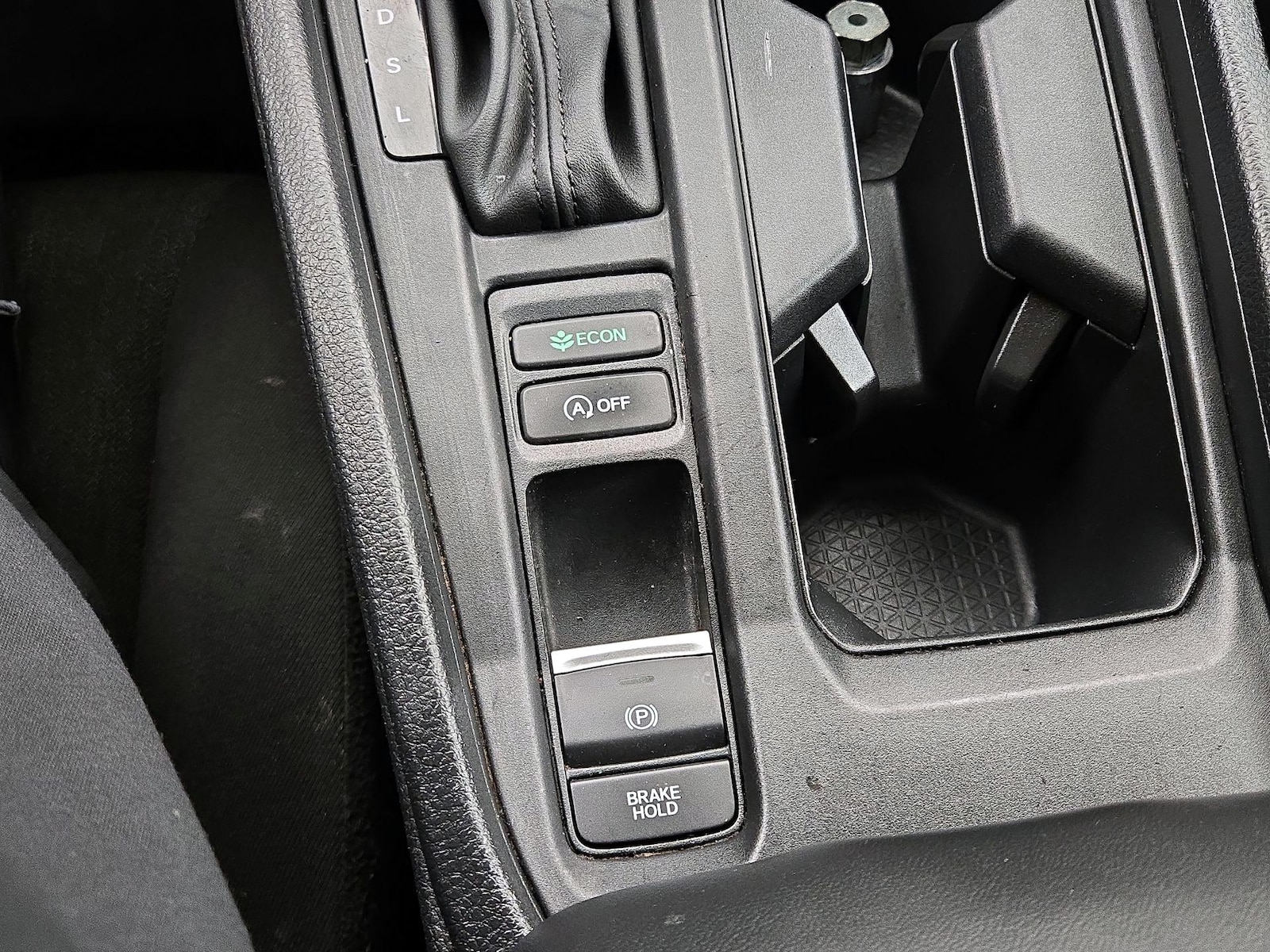 2024 Honda Accord LX - Photo 12