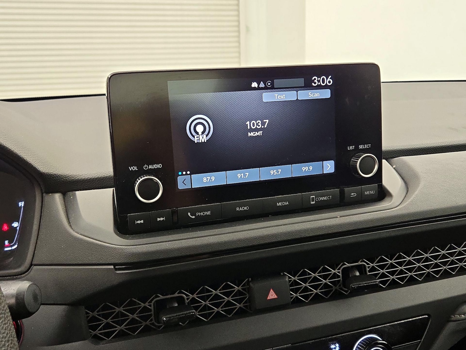 2024 Honda Accord LX - Photo 14