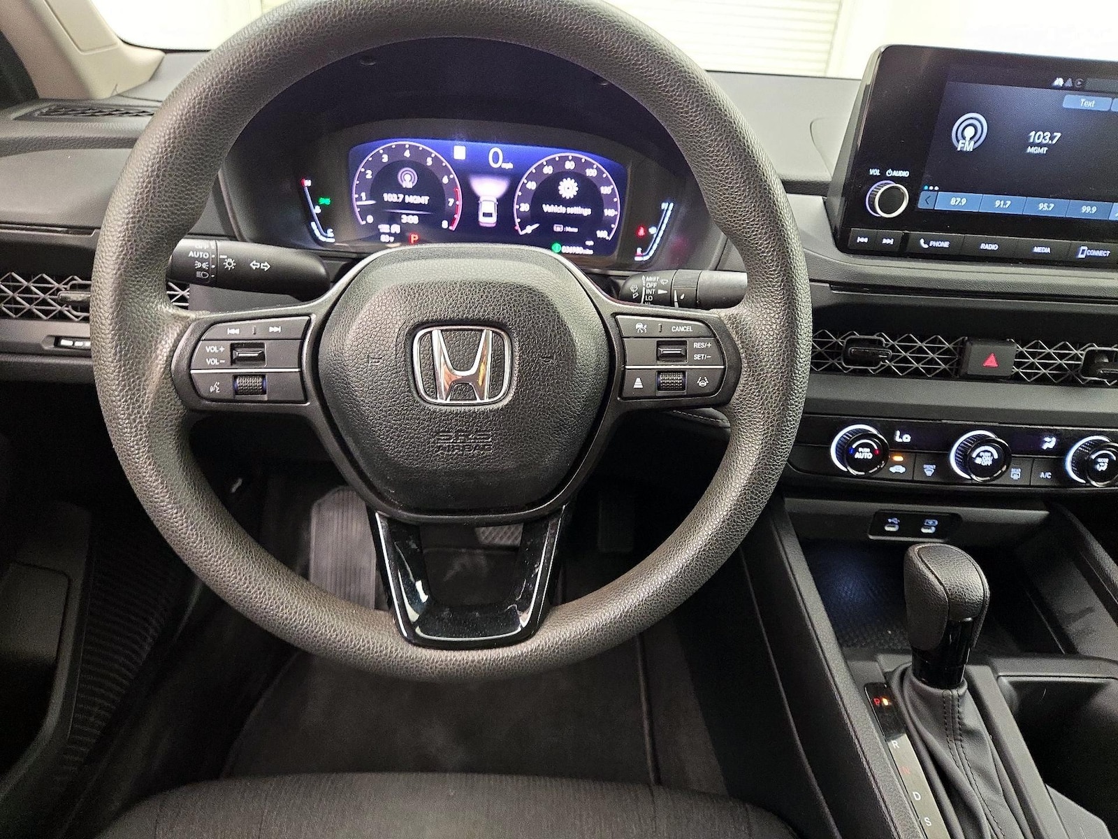 2024 Honda Accord LX - Photo 9