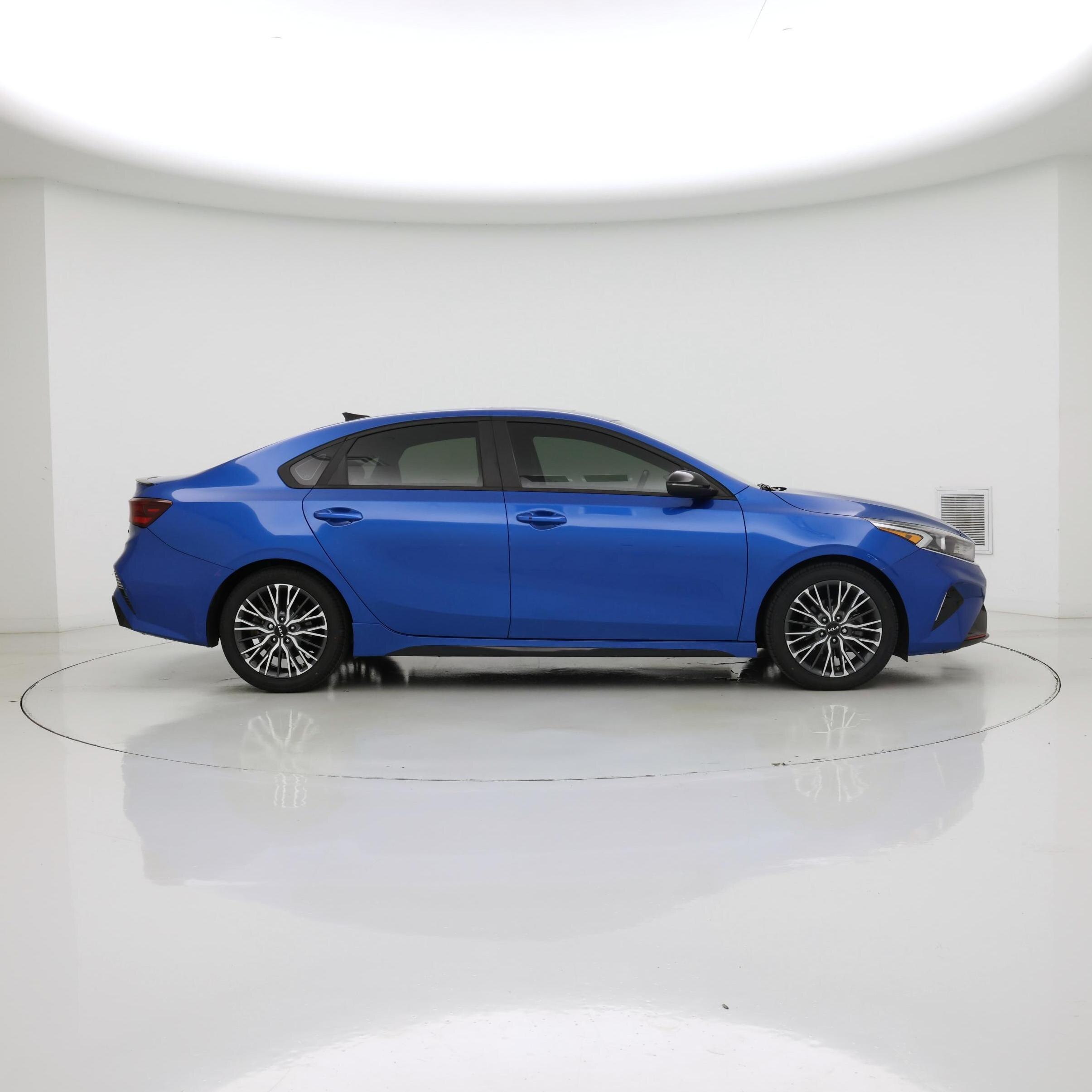Thumbnail: 2024 Kia Forte - 7