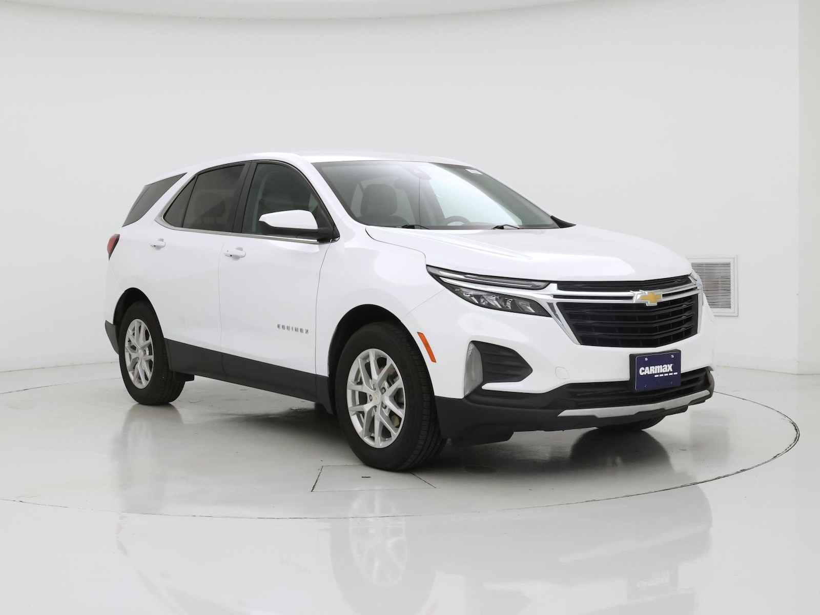 2022 Chevrolet Equinox LT - Photo 2