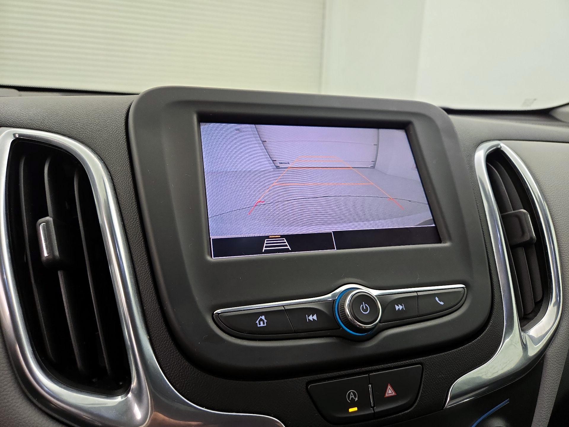 Thumbnail: 2022 Chevrolet Equinox - 14