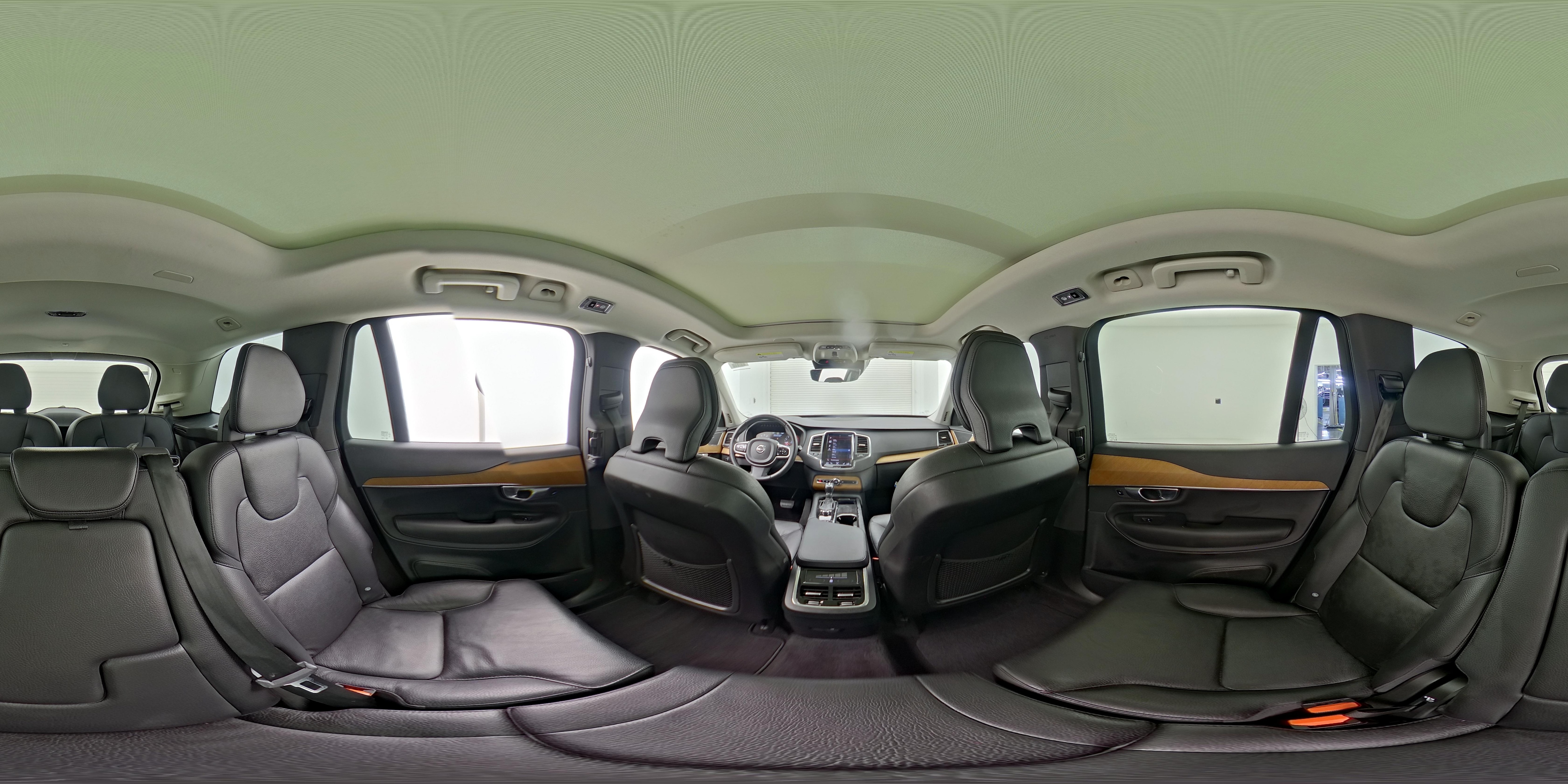 2022 Volvo XC90 Momentum - Photo 28