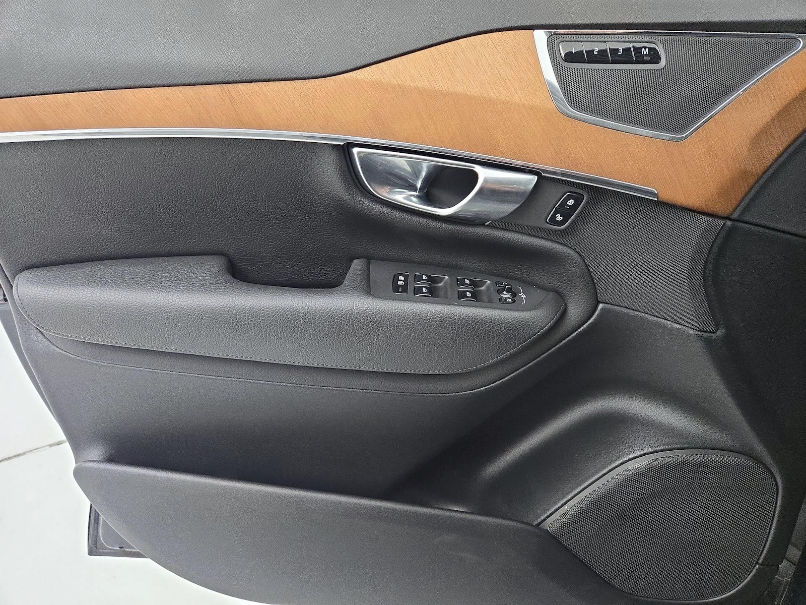 2022 Volvo XC90 Momentum - Photo 13