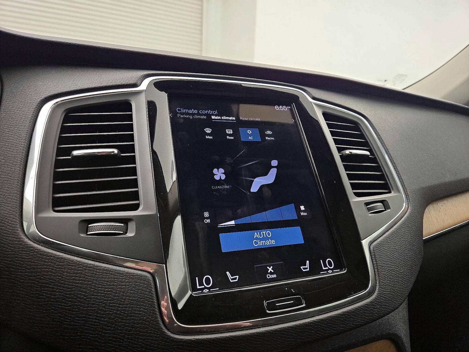 2022 Volvo XC90 Momentum - Photo 18