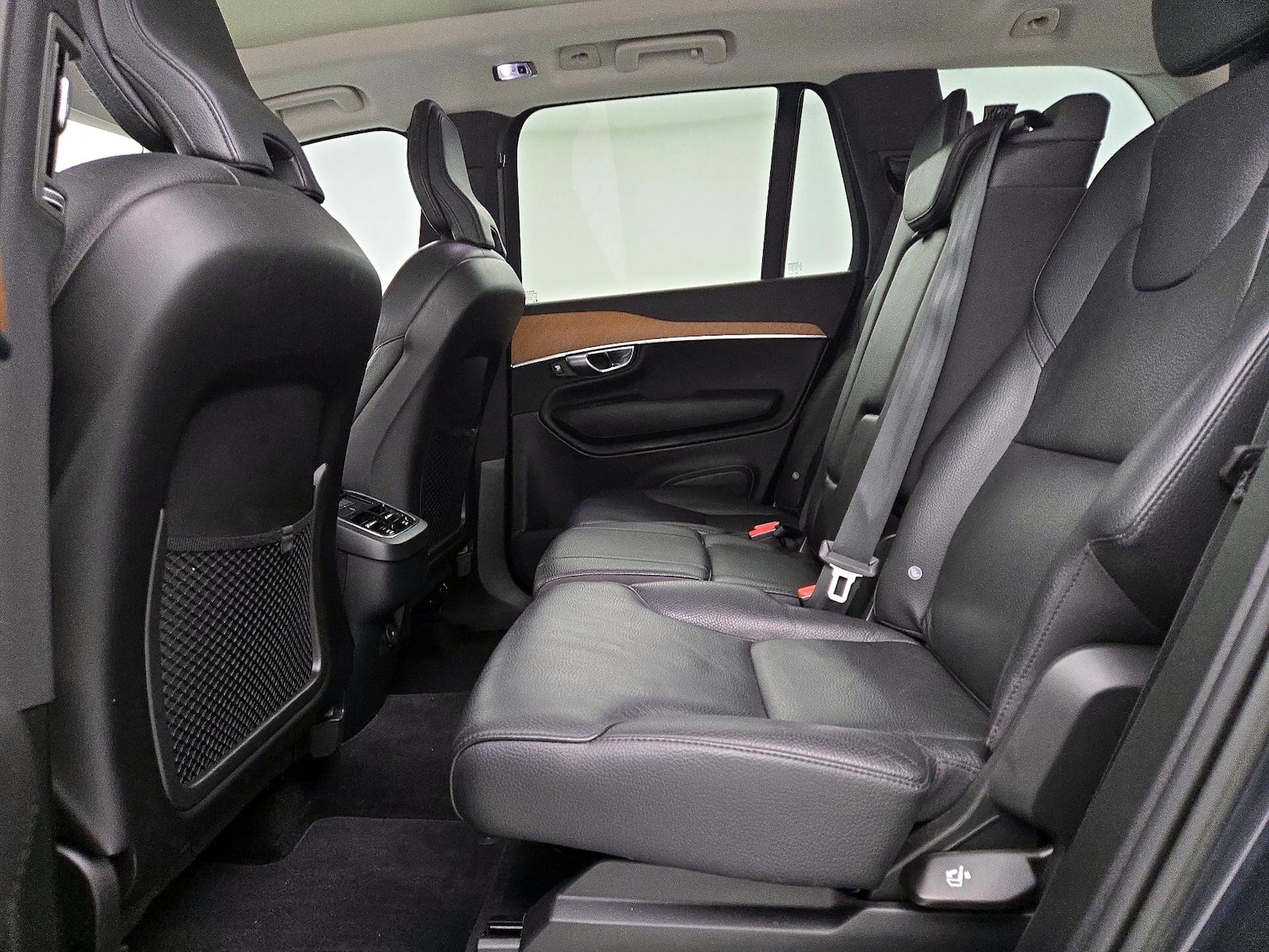 2022 Volvo XC90 Momentum - Photo 22