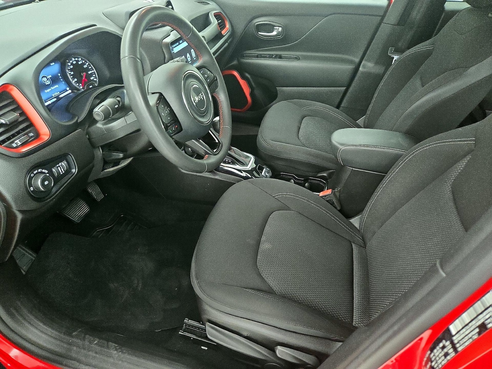 2022 Jeep Renegade Red Edition - Photo 10