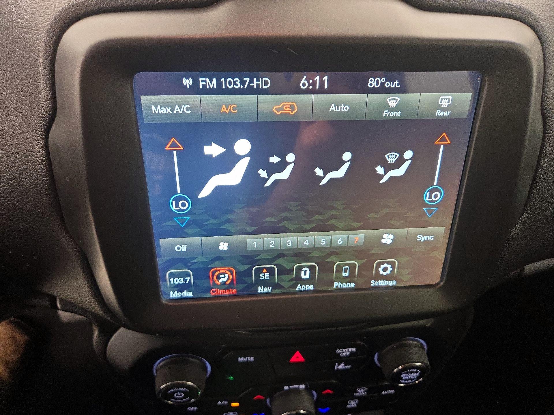 Thumbnail: 2022 Jeep Renegade - 15