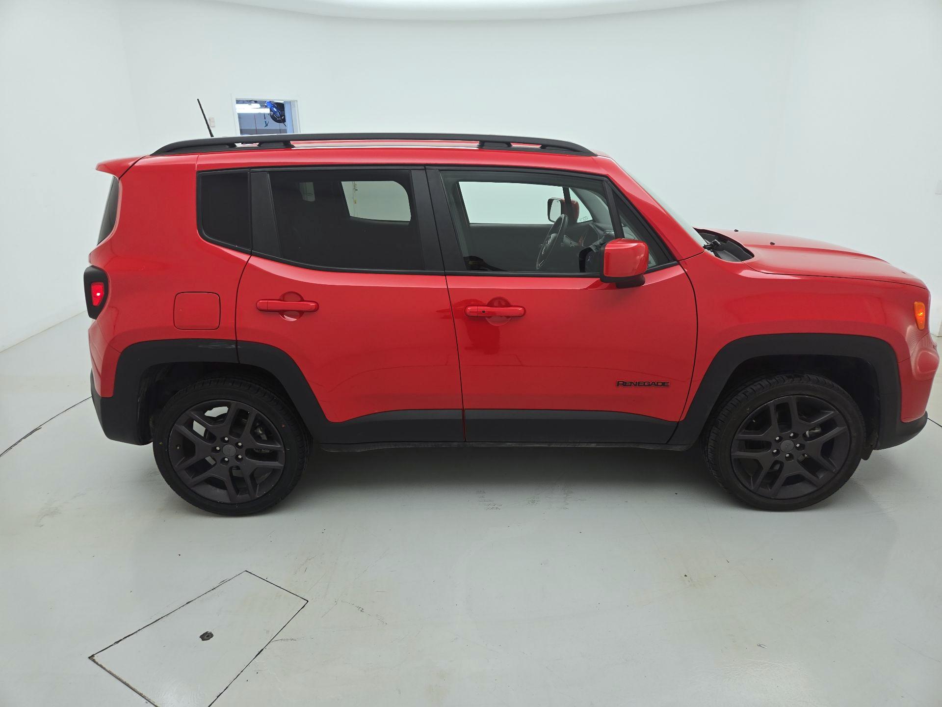 Thumbnail: 2022 Jeep Renegade - 4