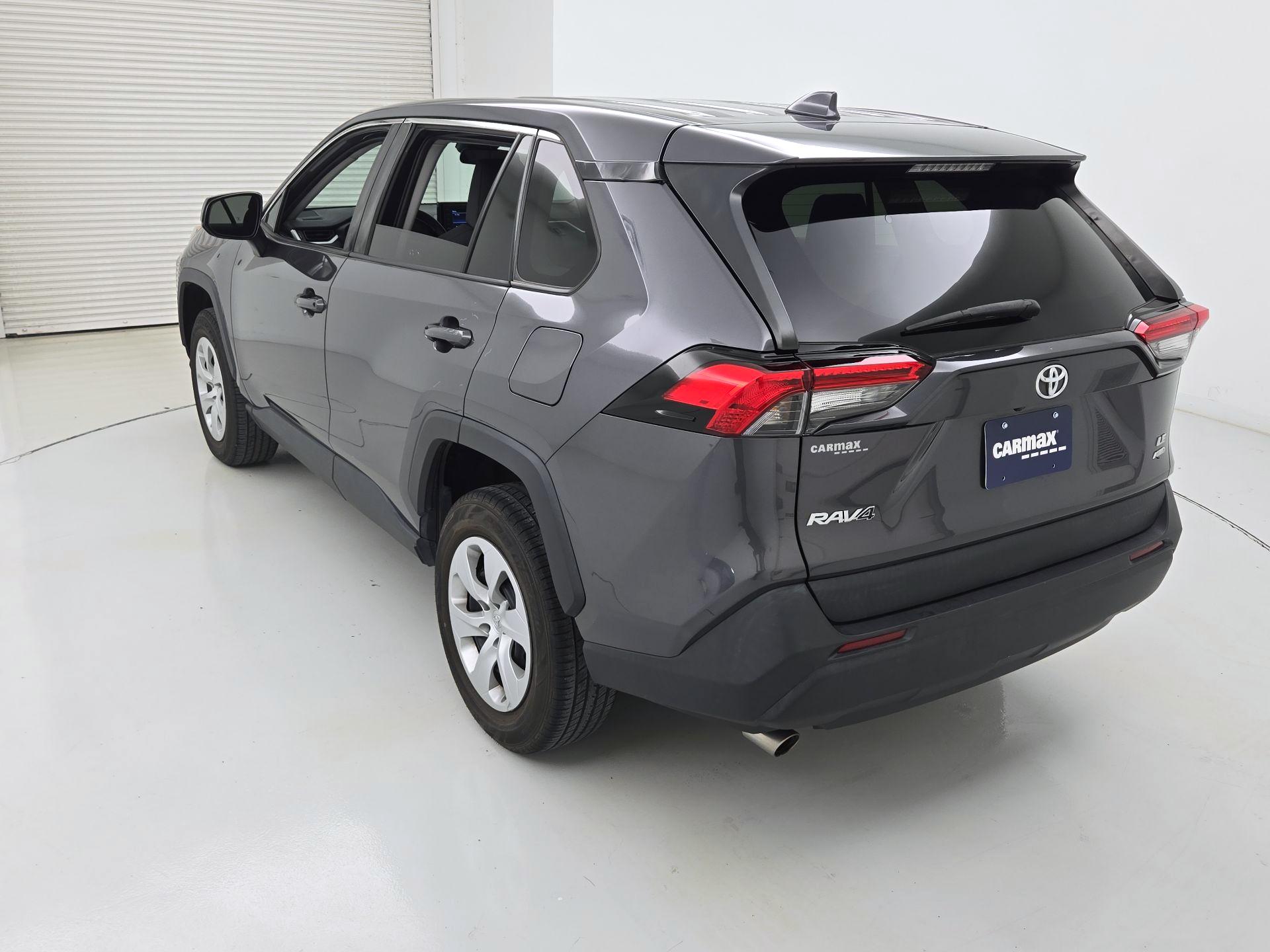 Thumbnail: 2022 Toyota RAV4 - 7