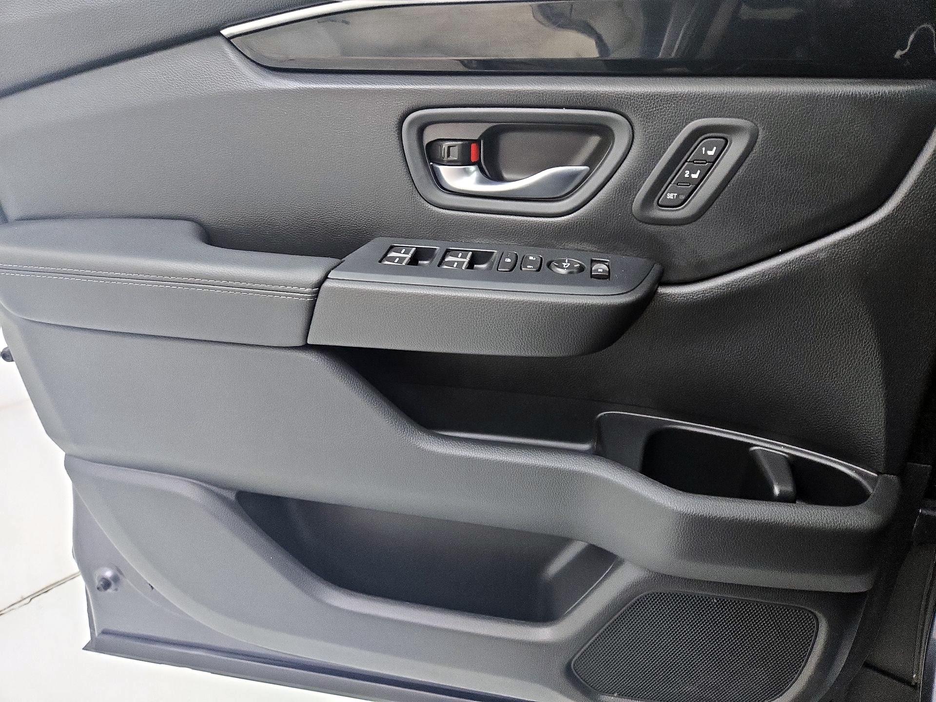 Thumbnail: 2025 Honda Pilot - 10