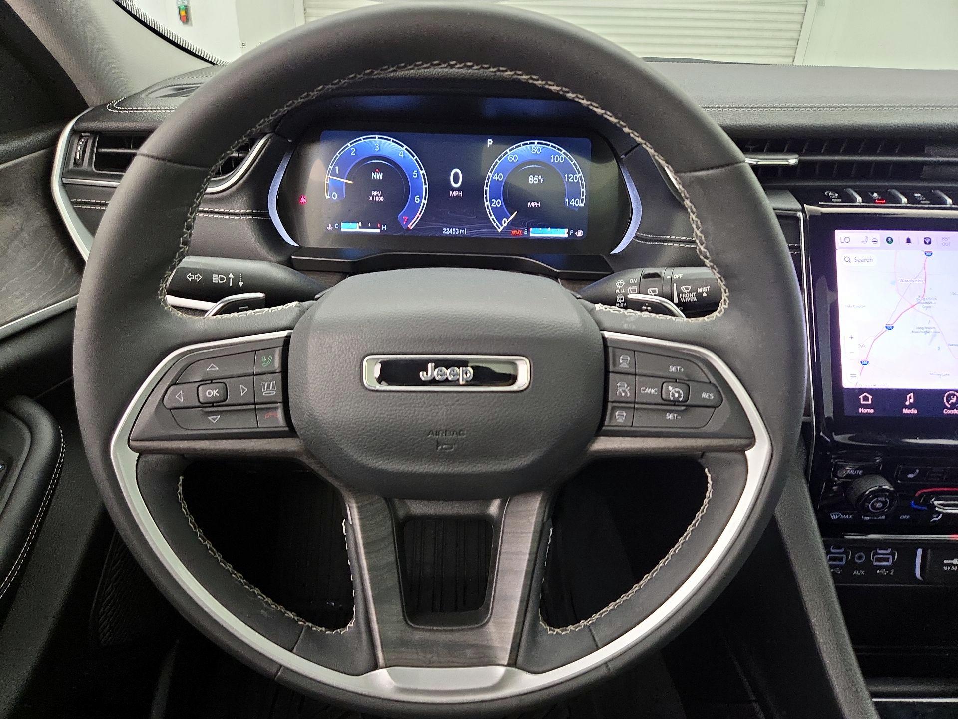 Thumbnail: 2024 Jeep Grand Cherokee - 10