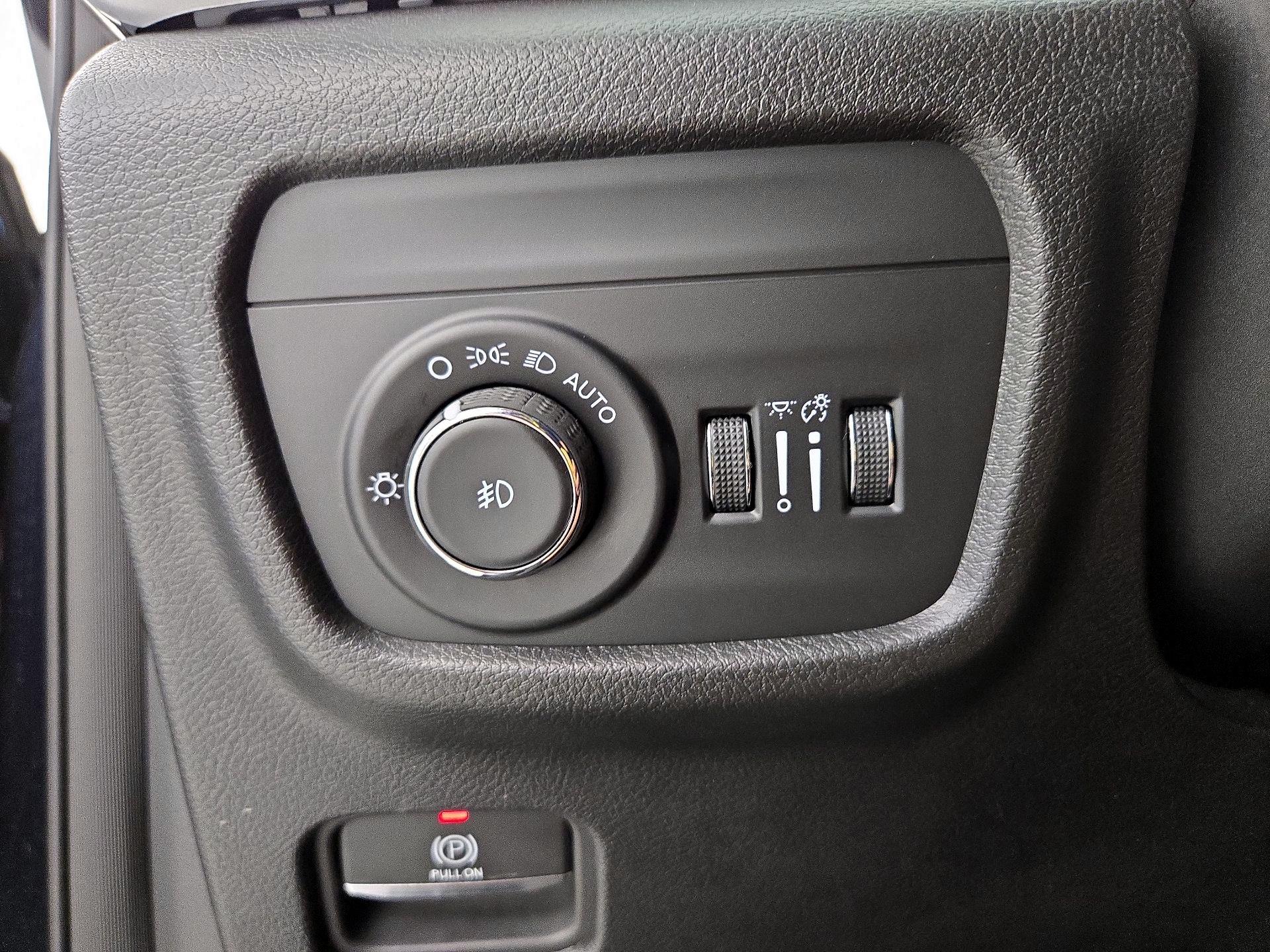 Thumbnail: 2024 Jeep Grand Cherokee - 13