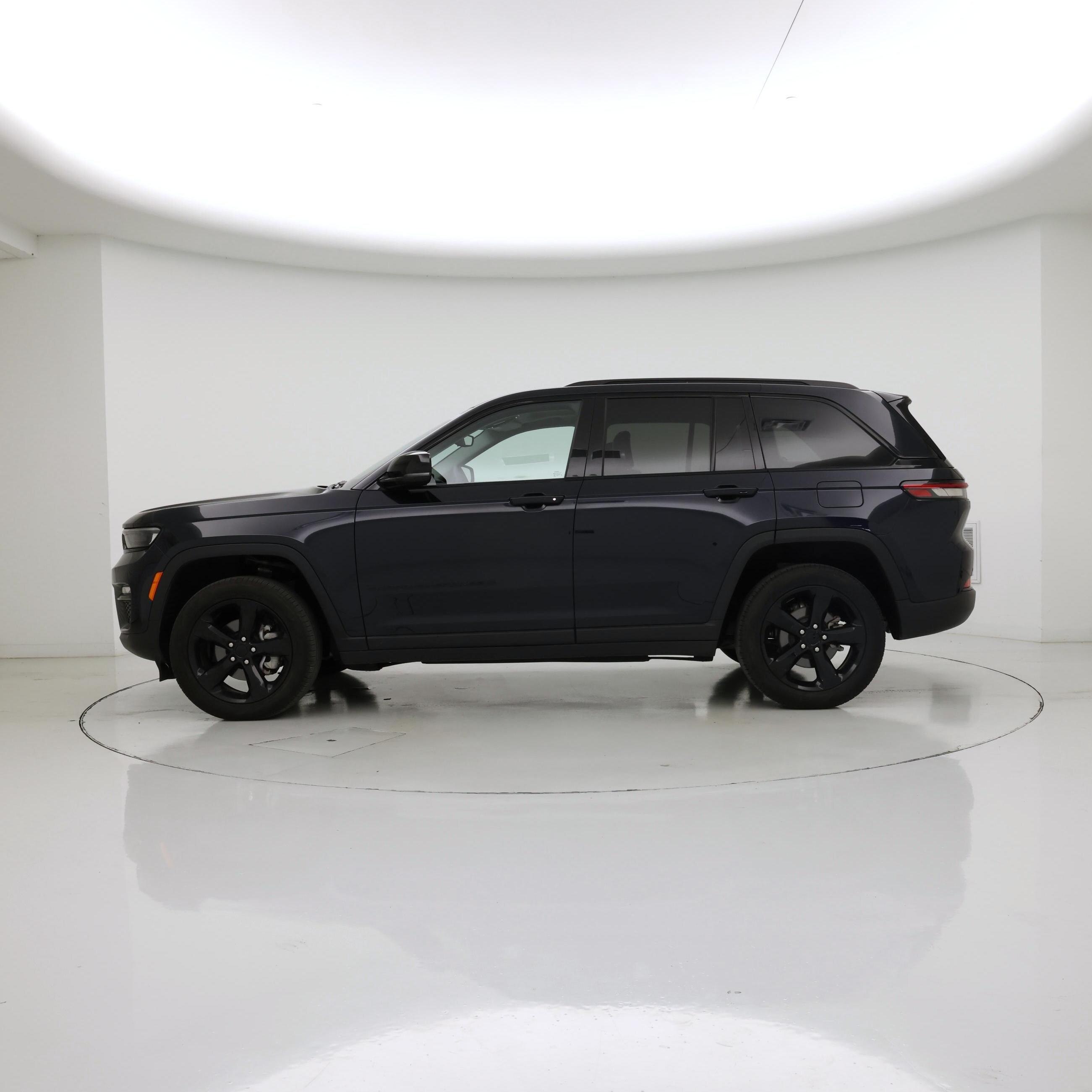 Thumbnail: 2024 Jeep Grand Cherokee - 3