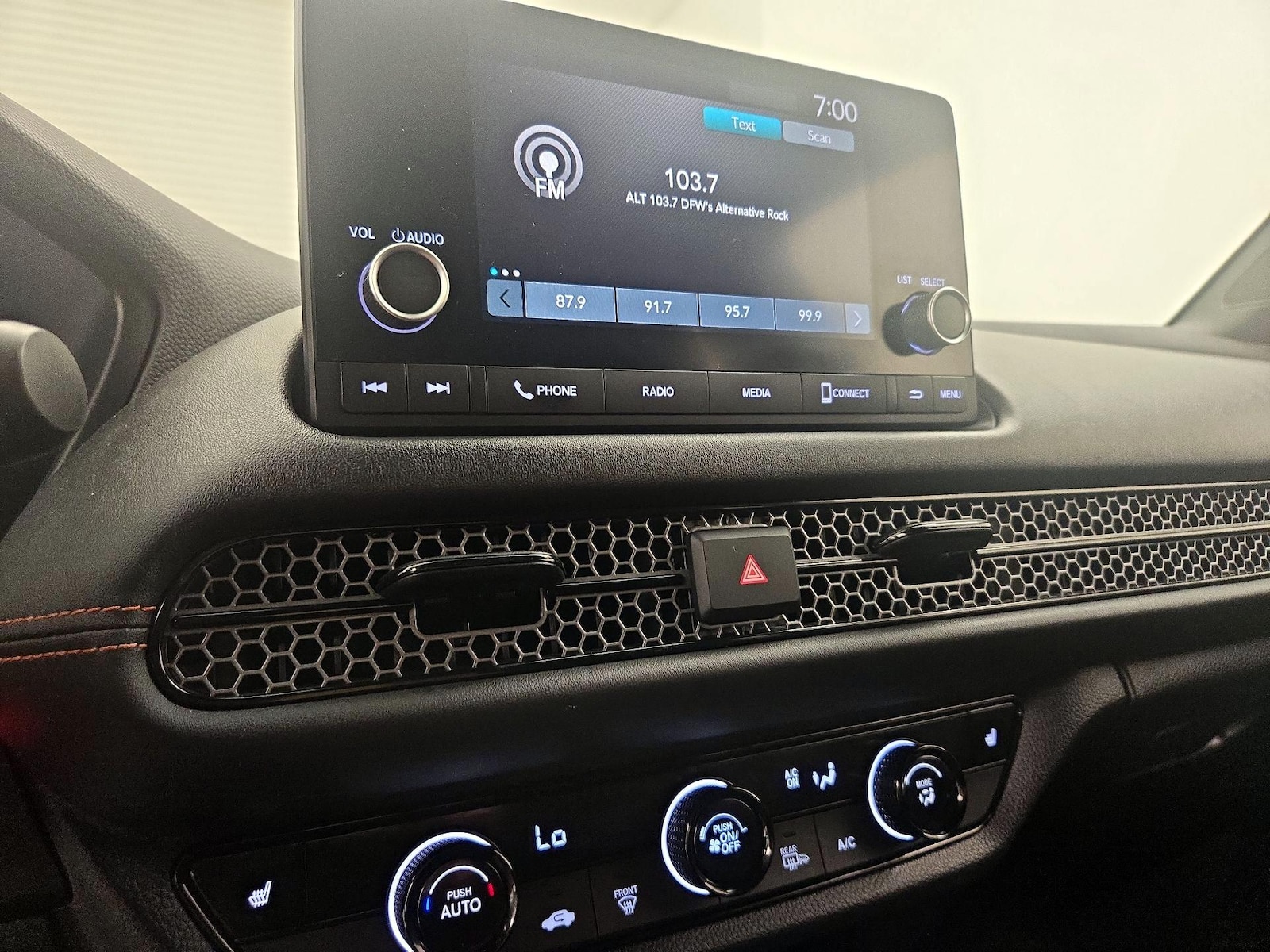 2024 Honda HR-V Sport - Photo 17