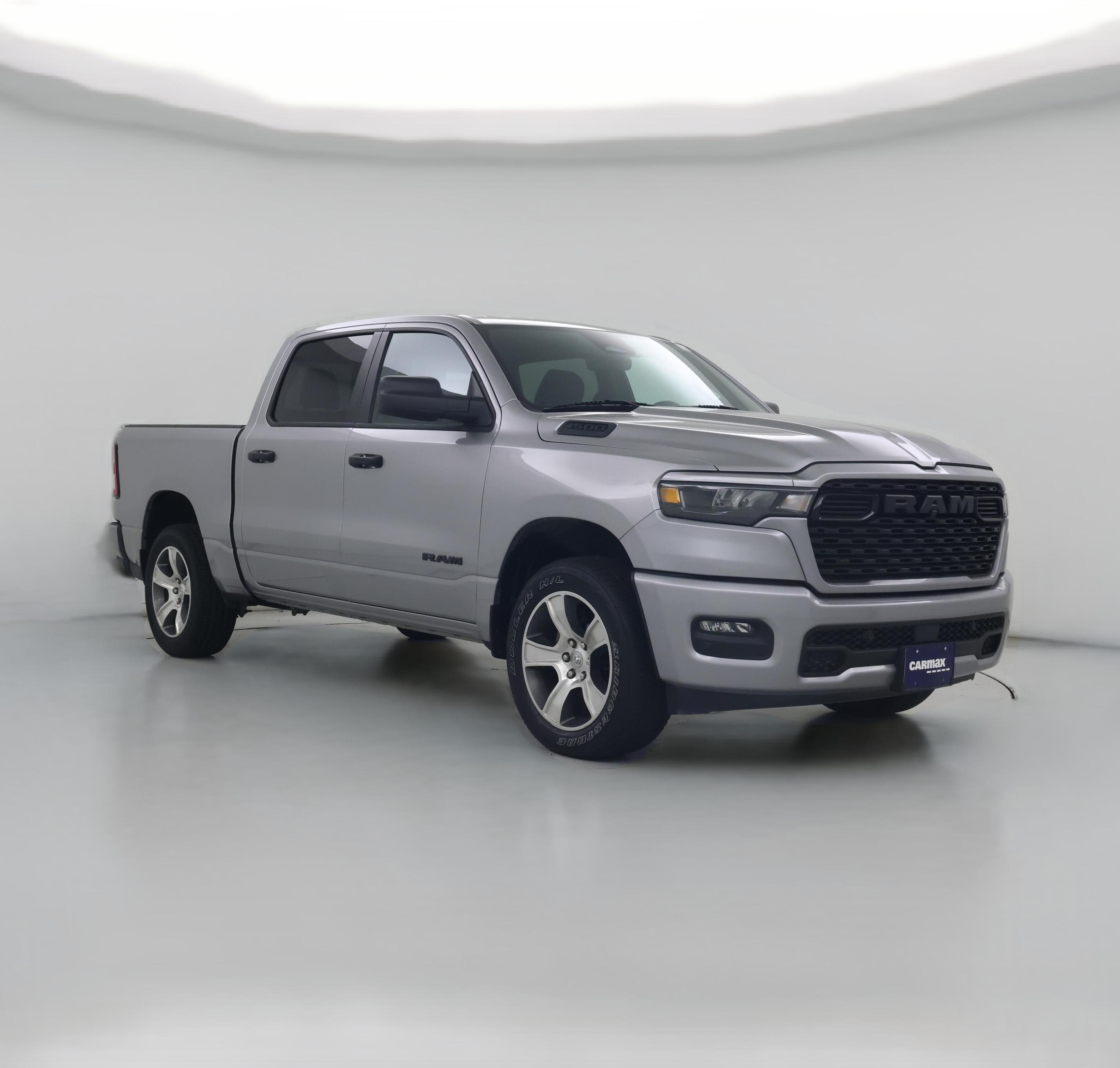 Thumbnail: 2025 RAM 1500 - 1